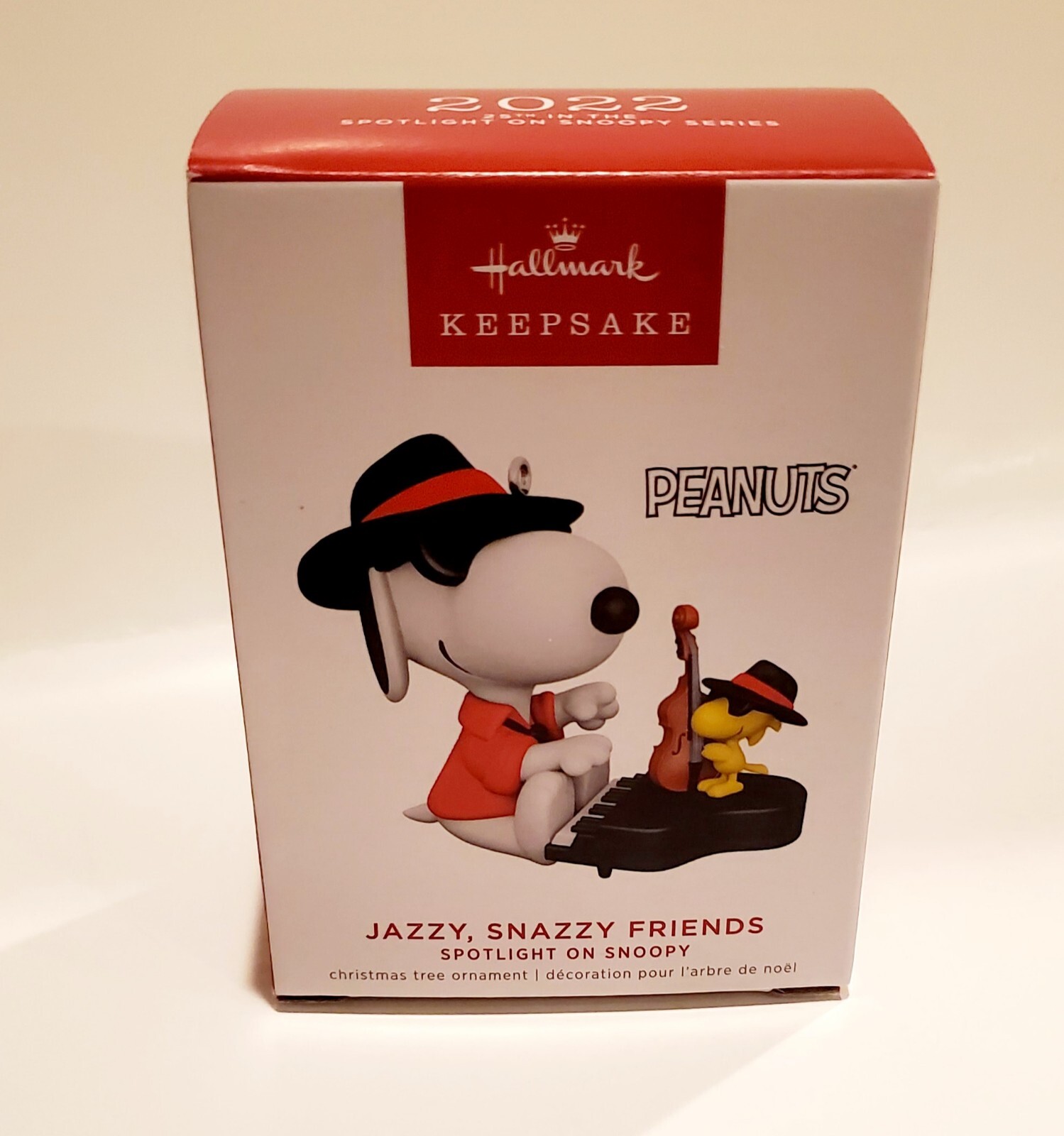 Hallmark Keepsake Ornament 2022 Jazzy Snazzy Friends Spotlight On Snoopy #25