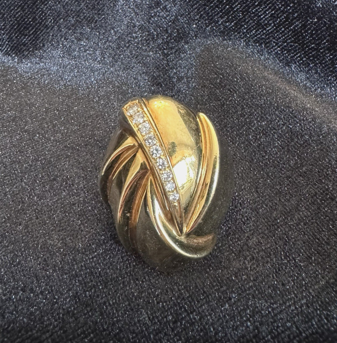18K YELLOW GOLD – FREE FORM DIAMOND (.15Ct) DOME RING / Size 7-1/2