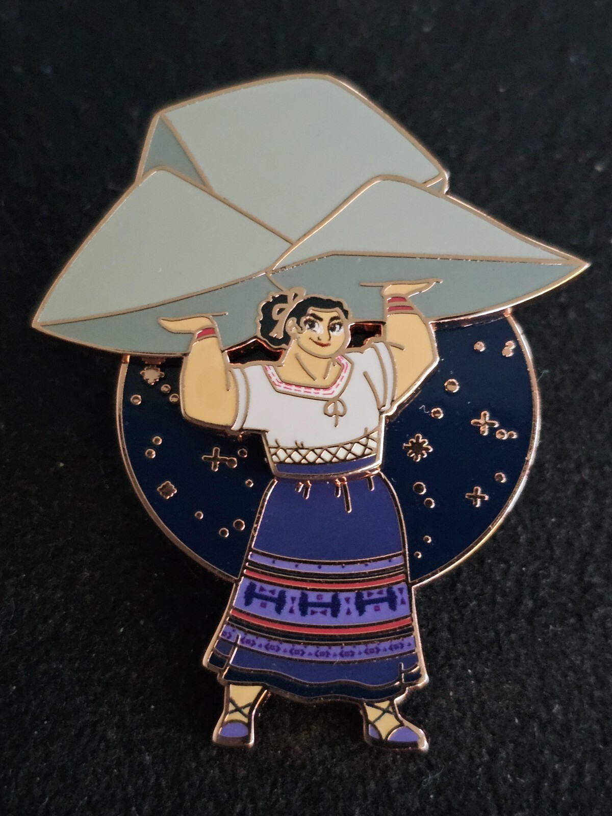 Disney – Encanto – Luisa Holding Rock – Hinged Slider Pin