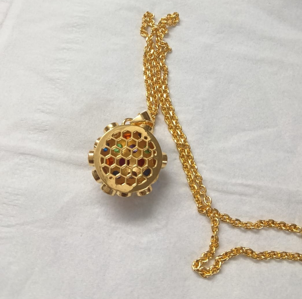 Estate Sputnik Bezel Set Multi-Gemstone Necklace Pendant 18K Yellow Gold Plated