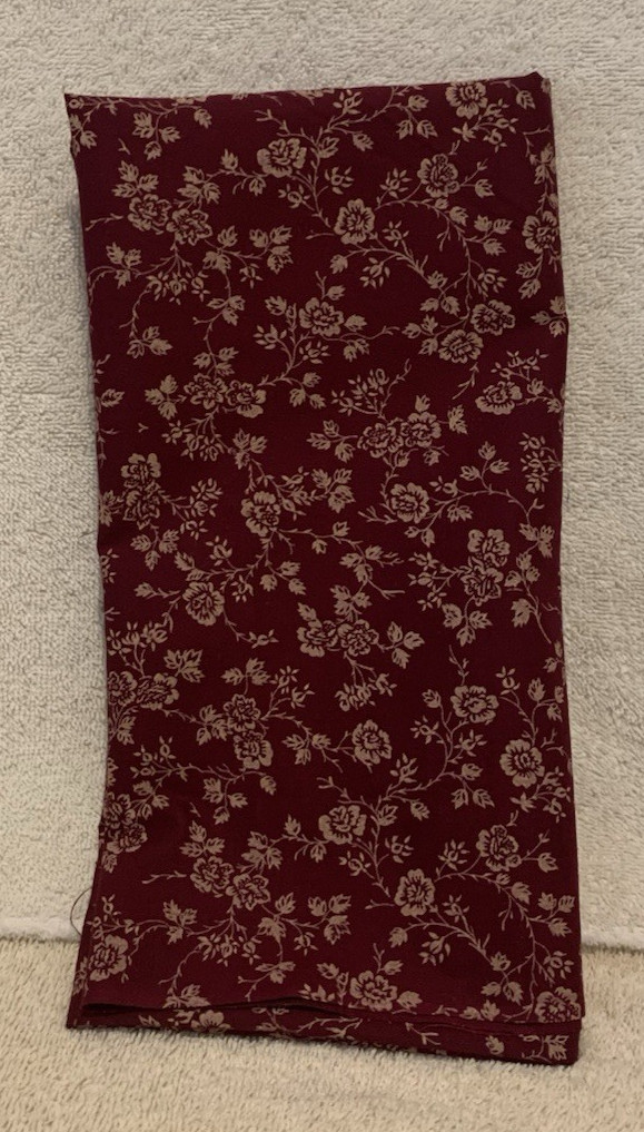 .61 Yard Unbranded Burgundy & Tan Floral Cotton Fabric 44×22 – NEW