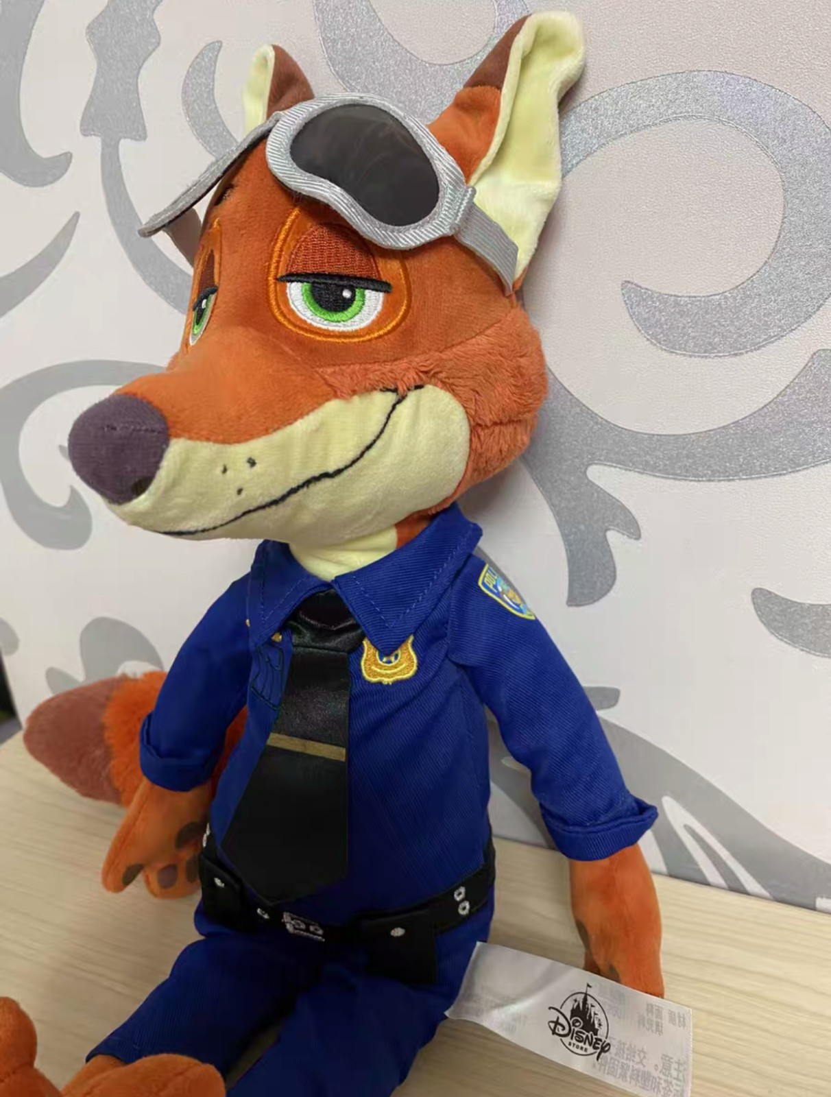 Disney authentic Zootopia Nick wilde plush doll disneyland