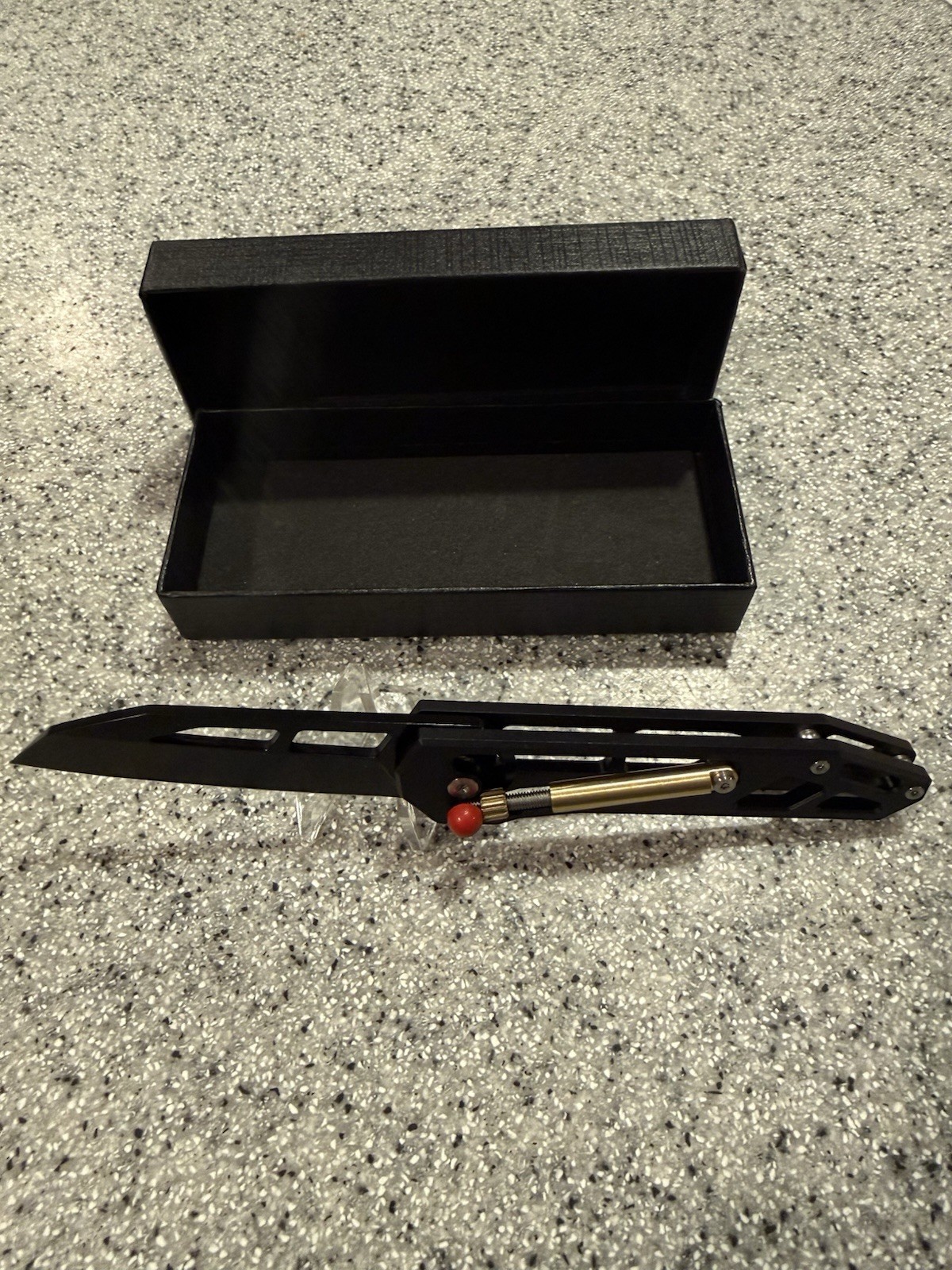 Manual Folding Pocketknife – Black Metal Handle – 1 Plain Edge Blade – Box
