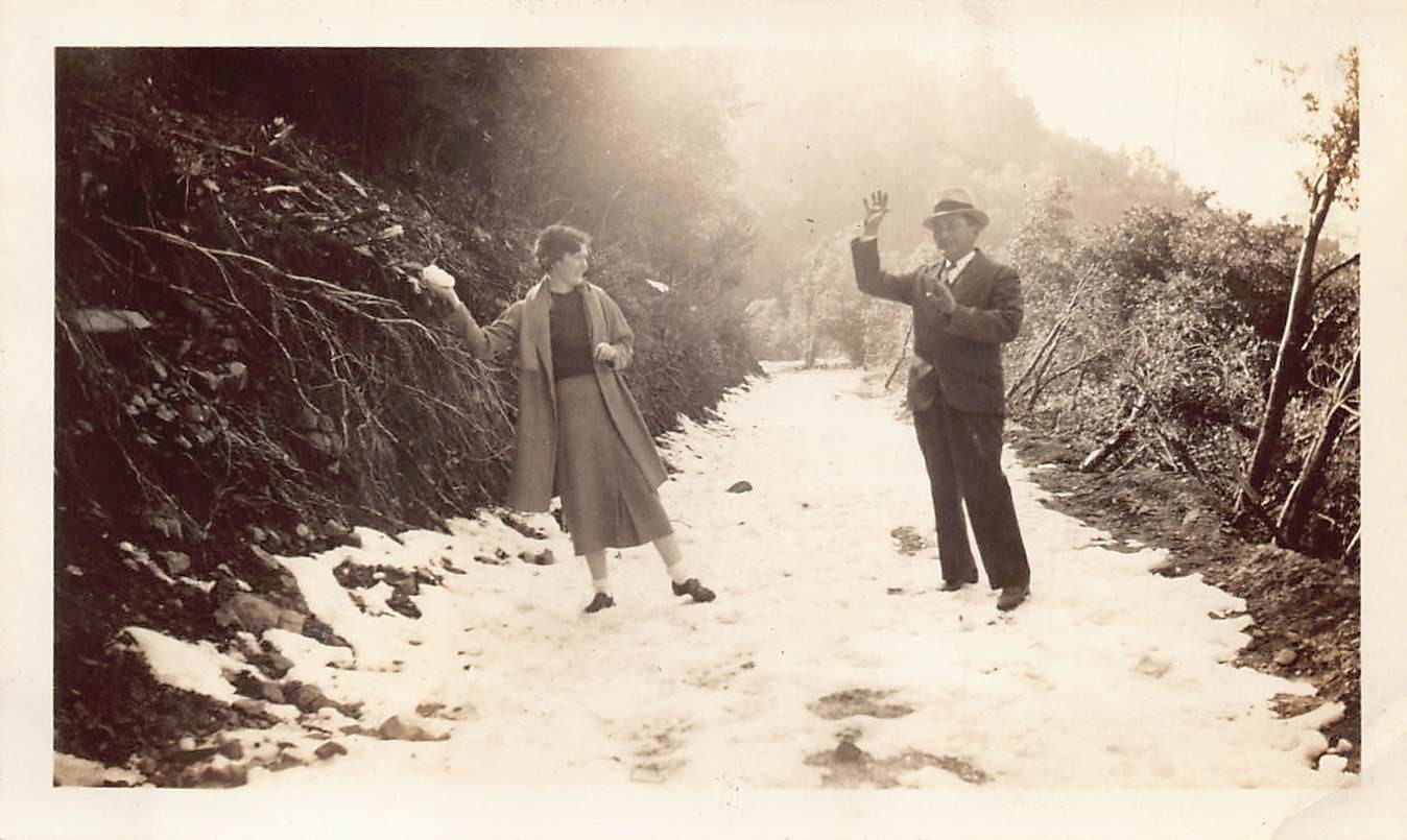 1935 Man Woman Snowball Fight 1930s Photo Snow Mountain Road Suit Dress Candid