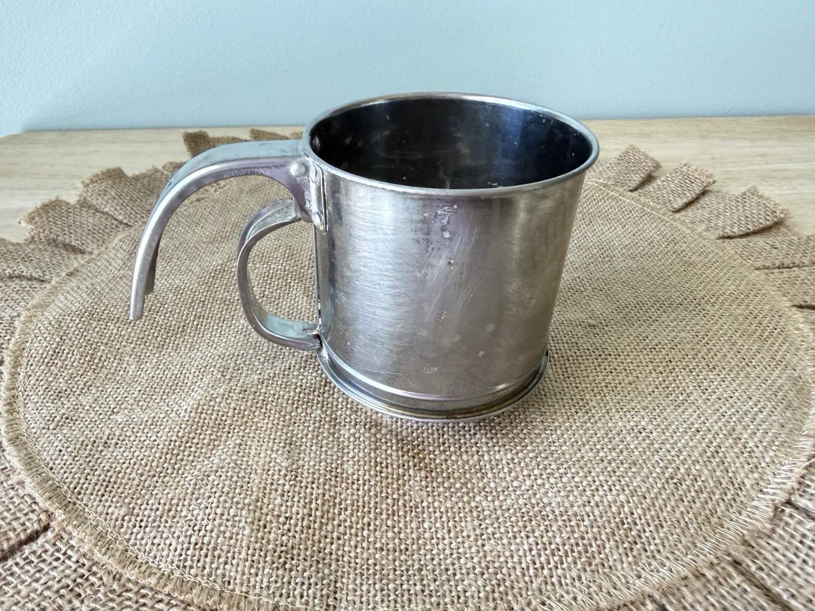 Vintage Shiny Metal 1-Cup Stainless Steel Flour Sifter Spring Trigger Handle-EUC