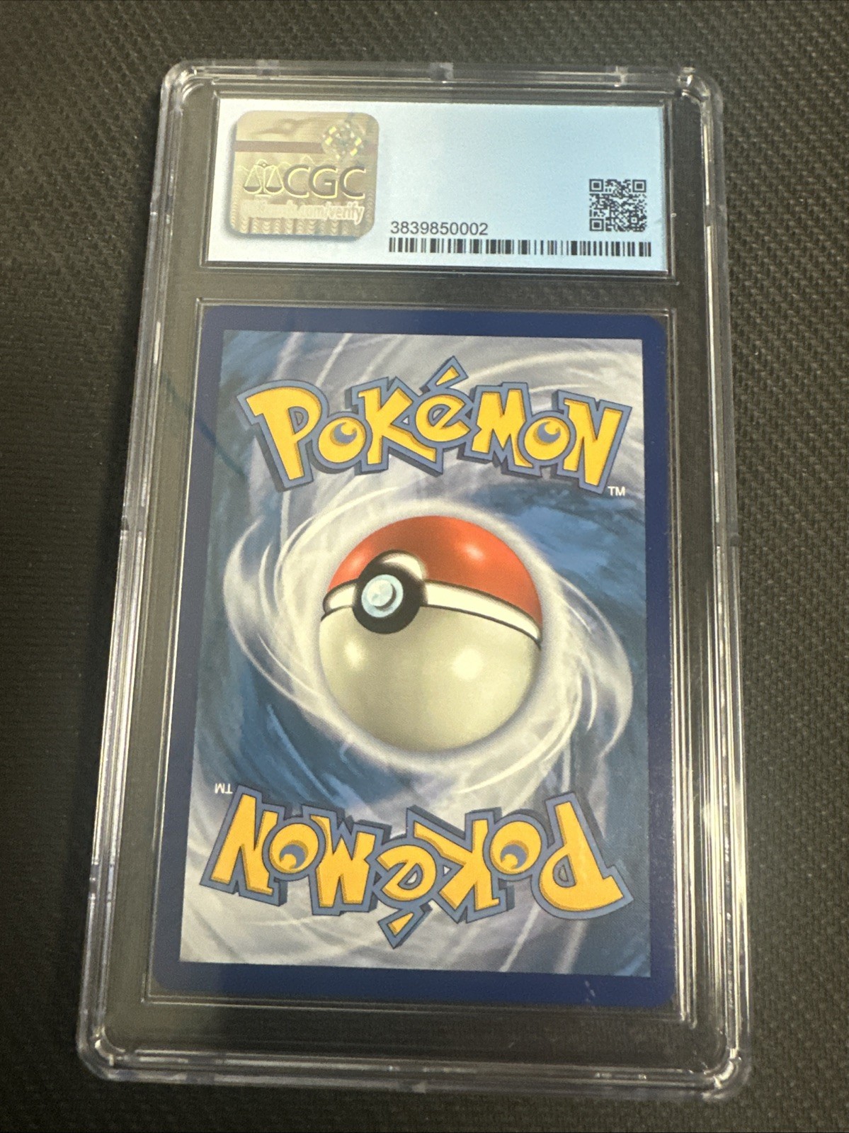 Charizard VMAX 074/073. Champion’s Path (2020). CGC 9.5