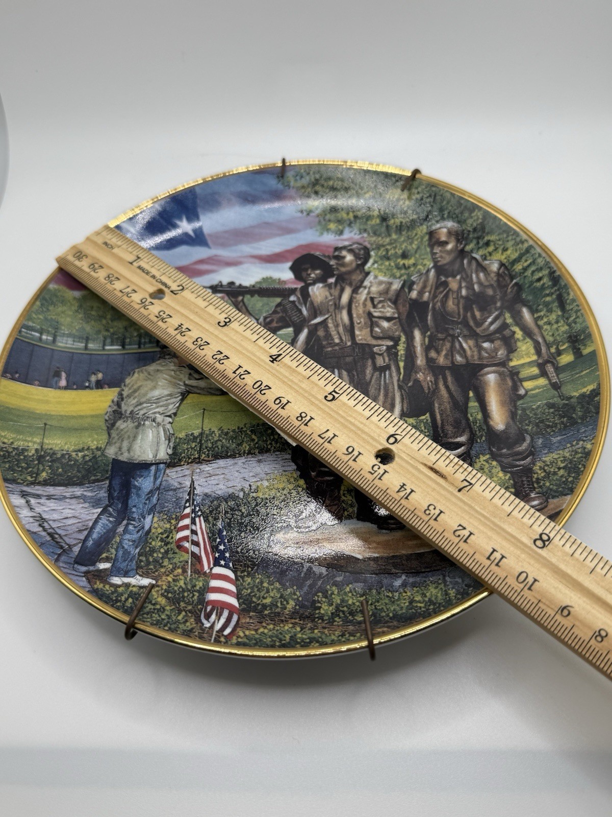 “Touching The Memory” Franklin Mint Friends of Vietnam Veterans Memorial Plate