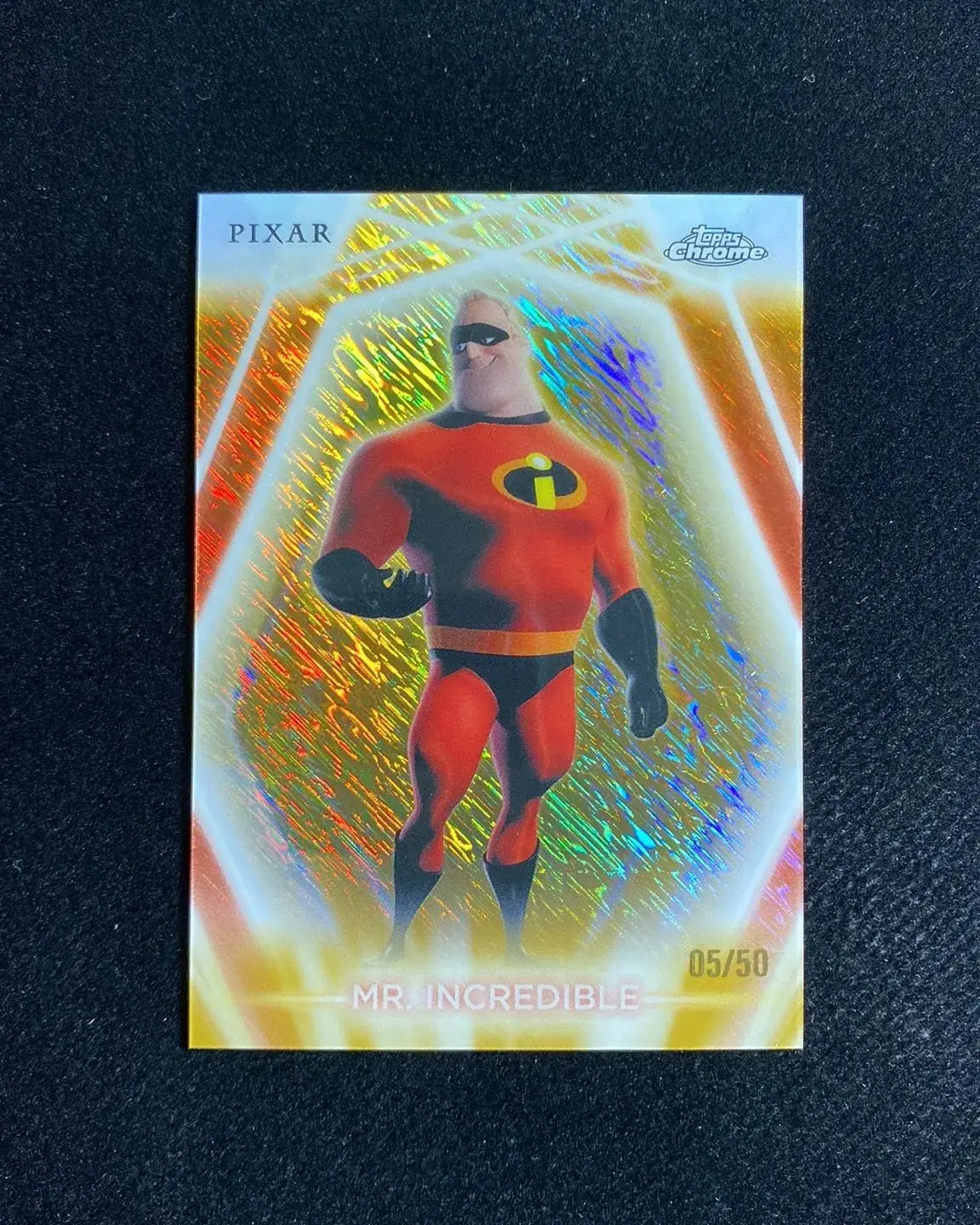 2026 Topps Disney Chrome Neon Etch Mr.Incredible 5/50 Gold Shimmer #CNE-51 TB18