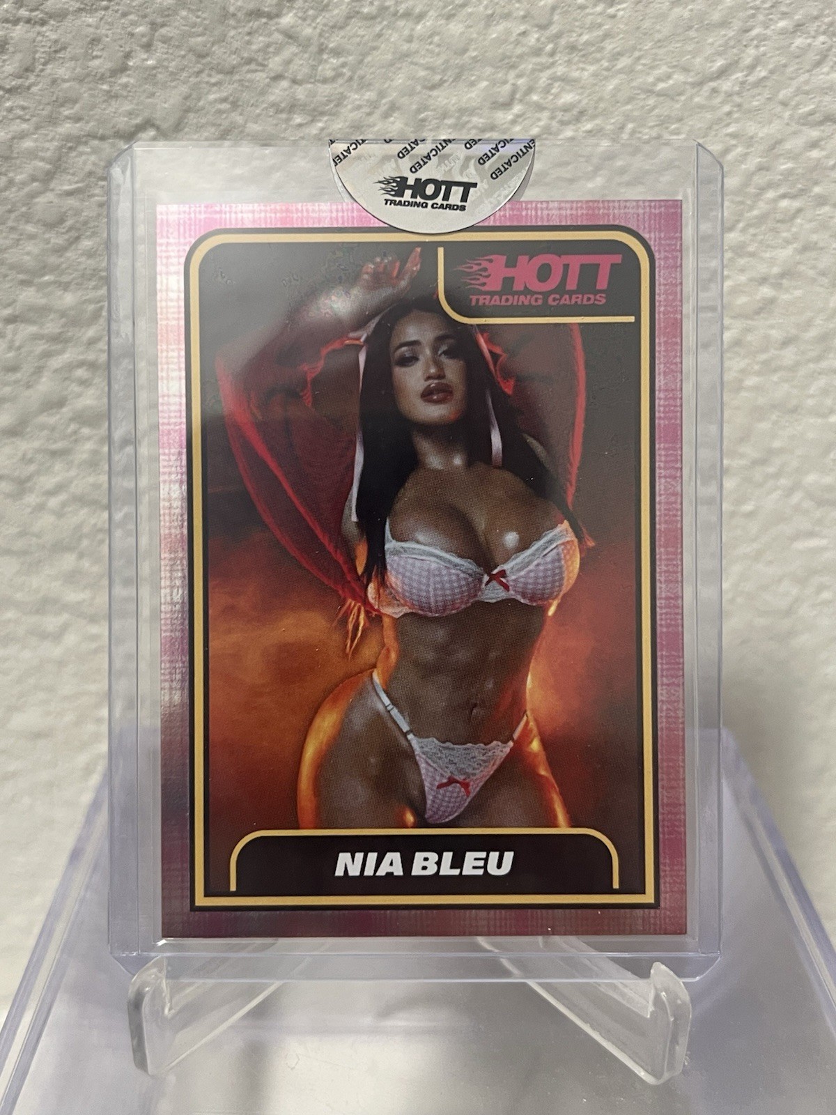 2026 Hott Trading Cards #21 Nia Bleu Foil Base Card — Print Run /390
