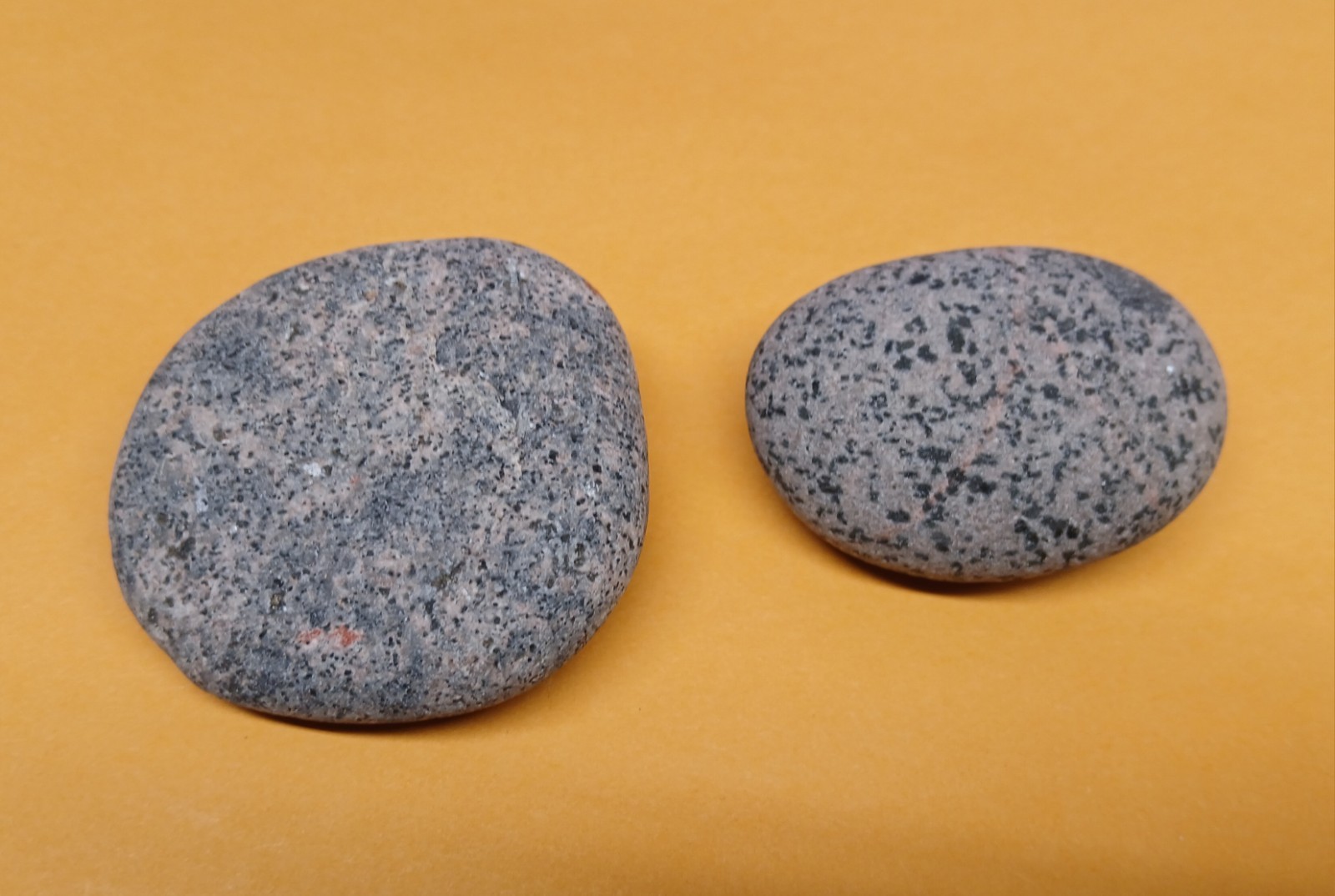Fluorescent Sodalite ( Yooperlite ) 4.6 oz Total. A Pair Of Bright Stones