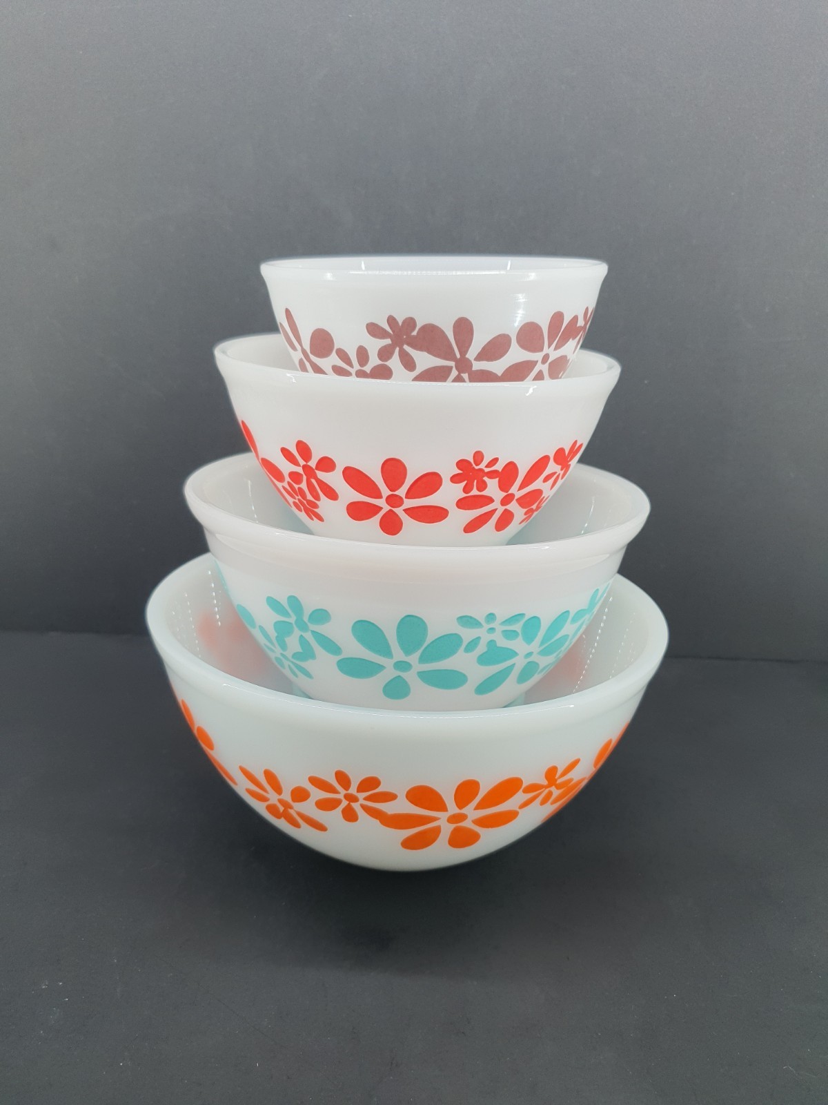 Agee Pyrex Daisy Chain Nesting Bowl Set x 4 Vintage Mixing Bowls VGC