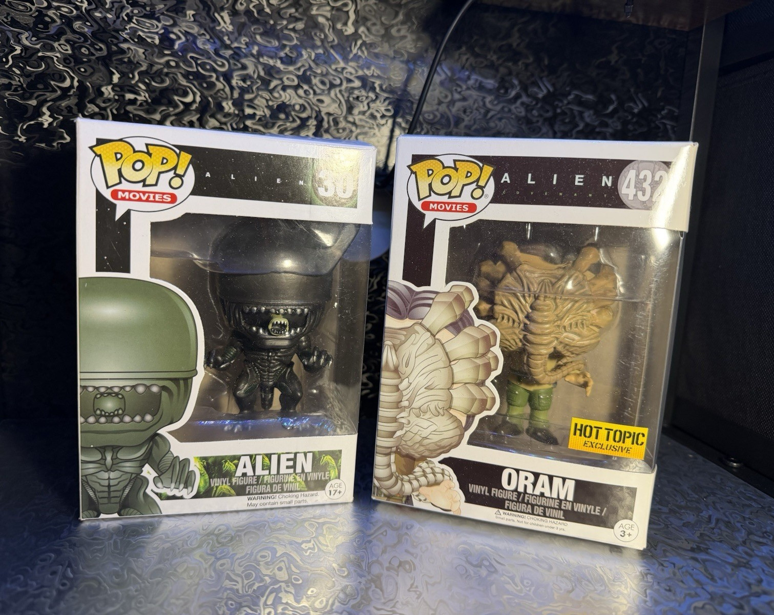 Funko Pop! Movies Aliens Lot: Alien #30 & Oram #432 Hot Topic Exclusive