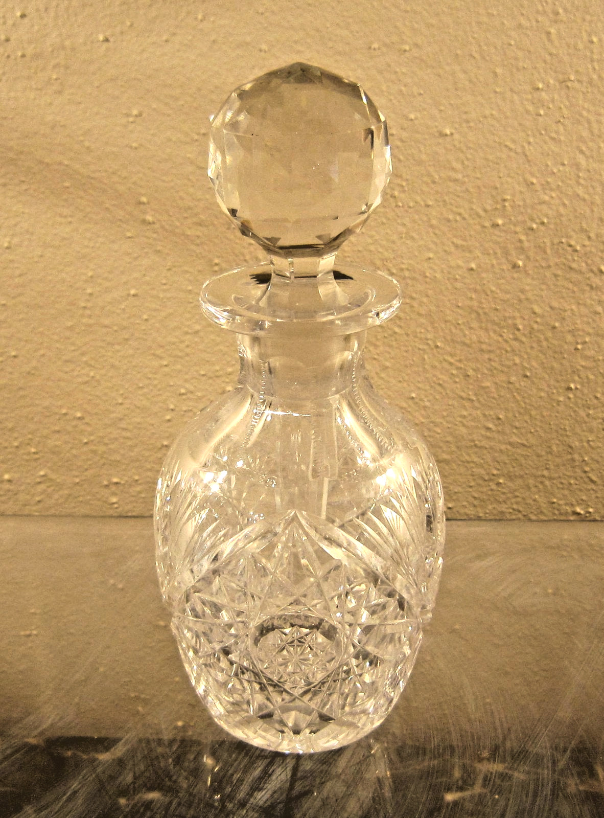 AMERICAN BRILLIANT CUT CRYSTAL HOBSTAR PERFUME BOTTLE WITH FACETED STOPPER