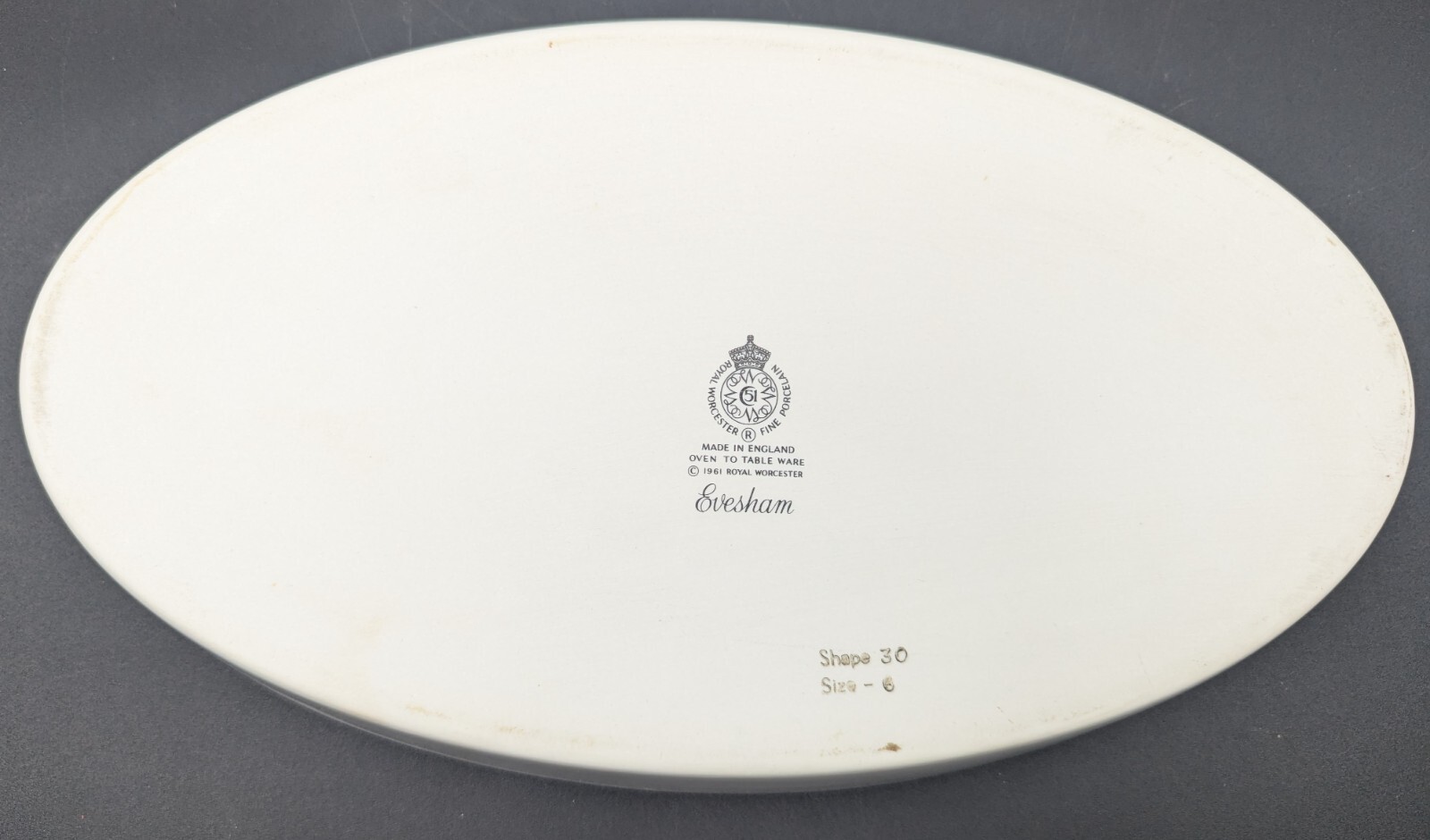 ROYAL WORCESTER EVESHAM 7″ ROUND SOUFFLE AND 12.5″ OVAL BAKER