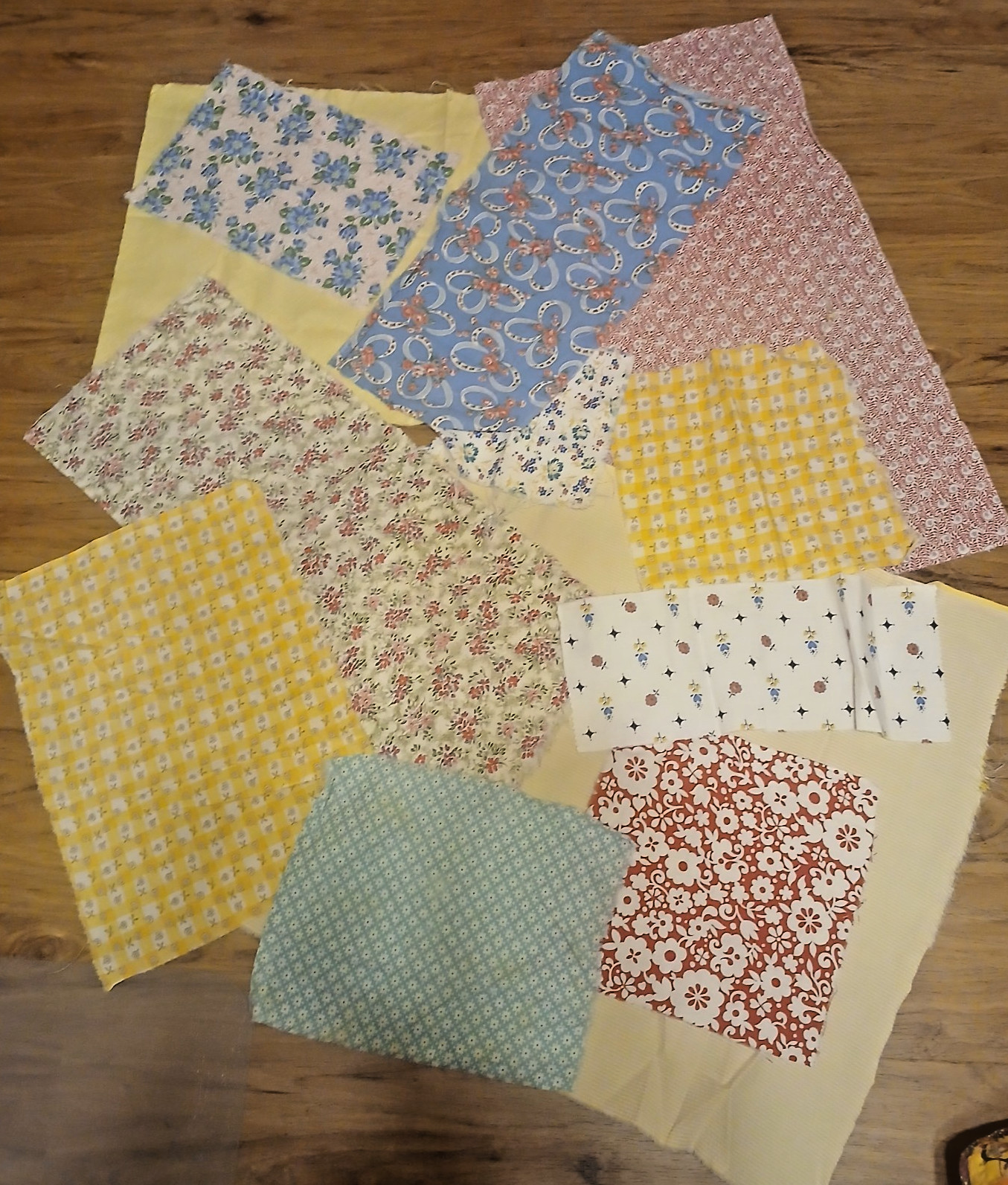 Vintage Fabric Scraps 1930s – 1970s Crafts Junk Journals Doll Clothes A1-A2