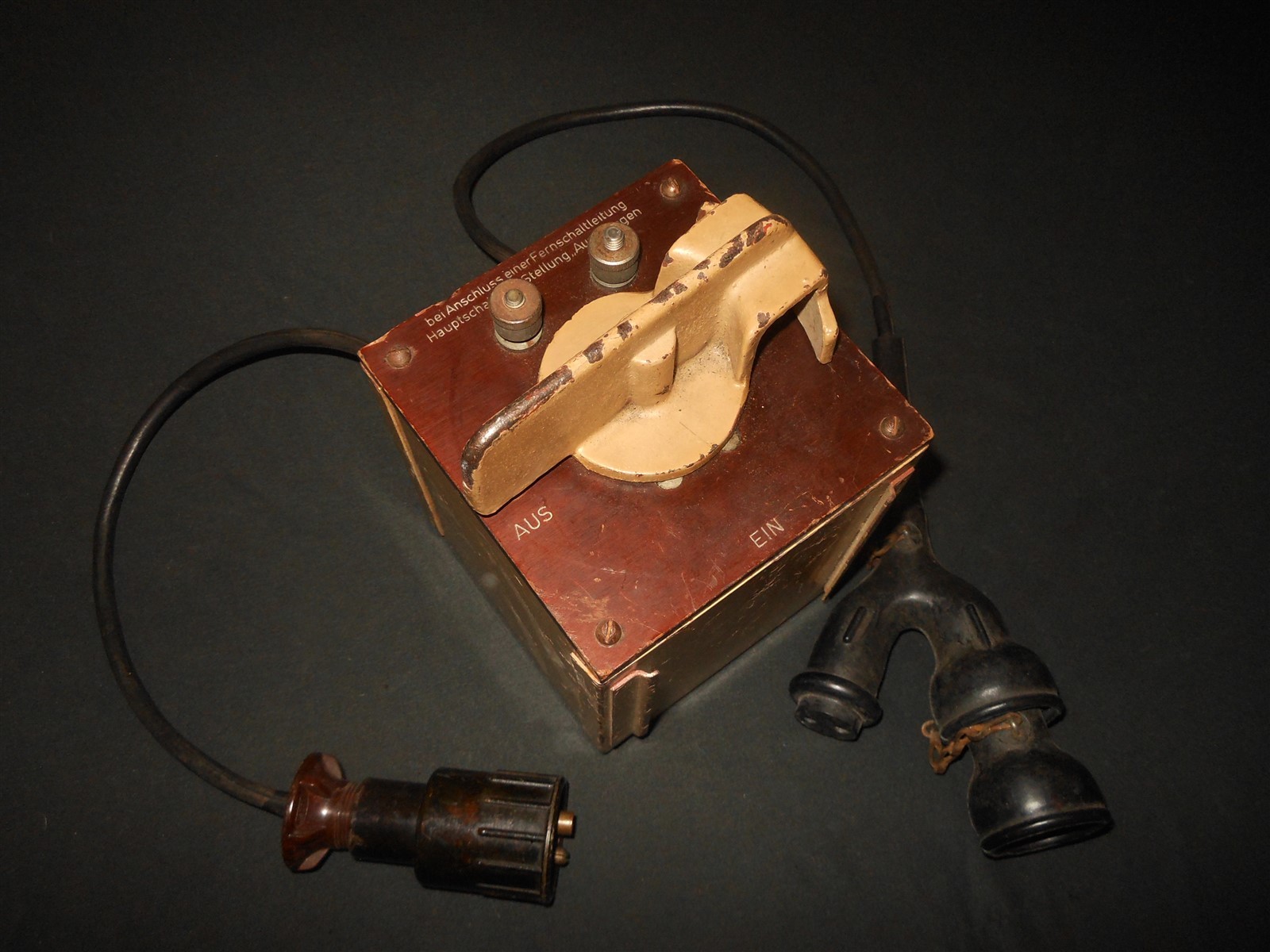 WW2 German Wehrmacht – BATTERY CONNECTION BOX – SEARCHLIGHTS RADIO FLAK – RARE!