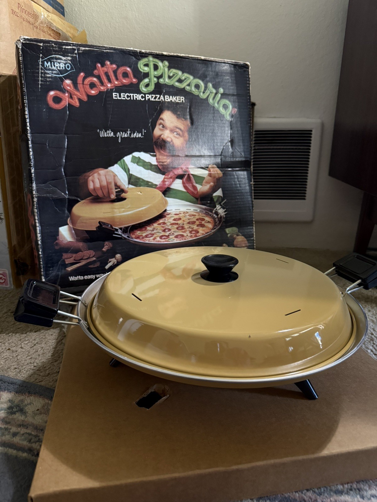 Vintage 70s Mirro Watta Pizzaria Electric Pizza Baker Maker Harvest Gold USA