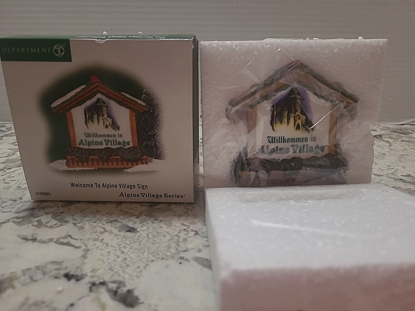 Dept 56 Alpine Village Accessory “Welcome To Alpine Village” #799905 New