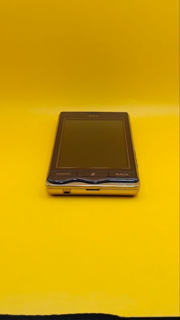 Docomo Sharp SH-04D Q-pot. Bitter Choco Phone Rare Collaboration From Japan