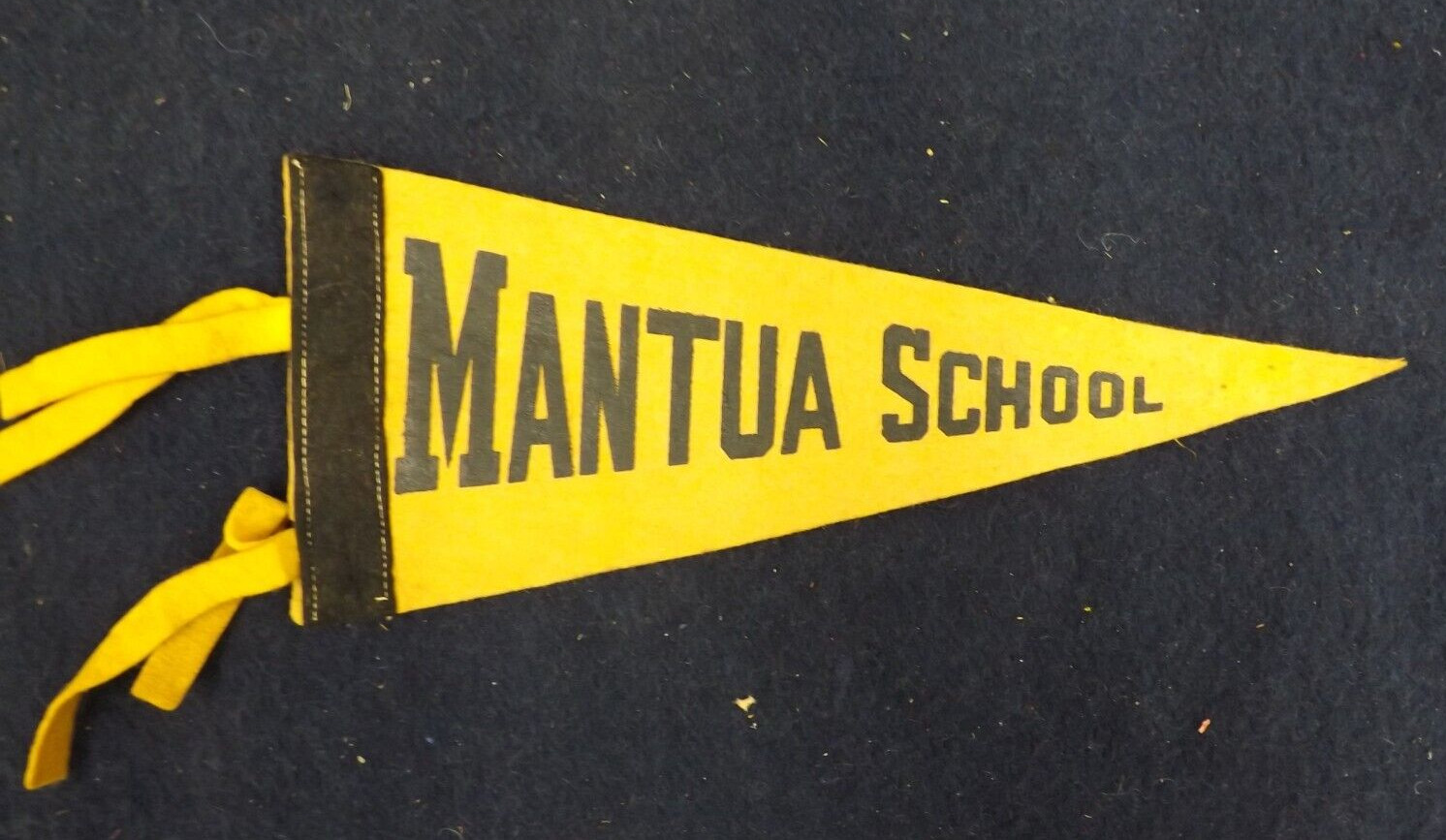 VINTAGE MANTUA SCHOOL PENNANT BANNER FLAG 11″ MAYBE OHIO