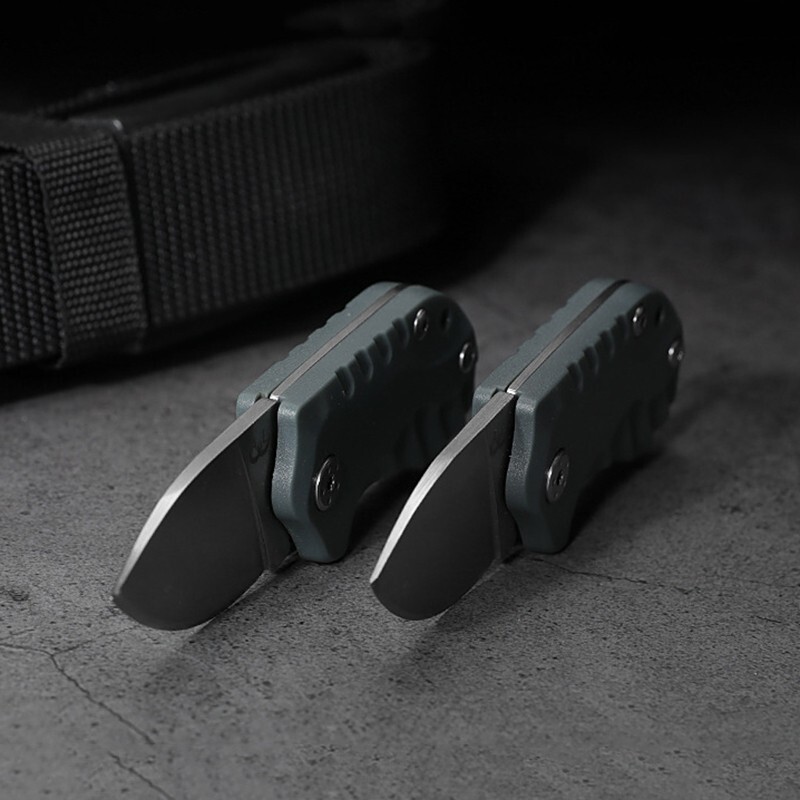 Mini Pocket Folding Blade Knife Camping Survival Keychain Knife EDC