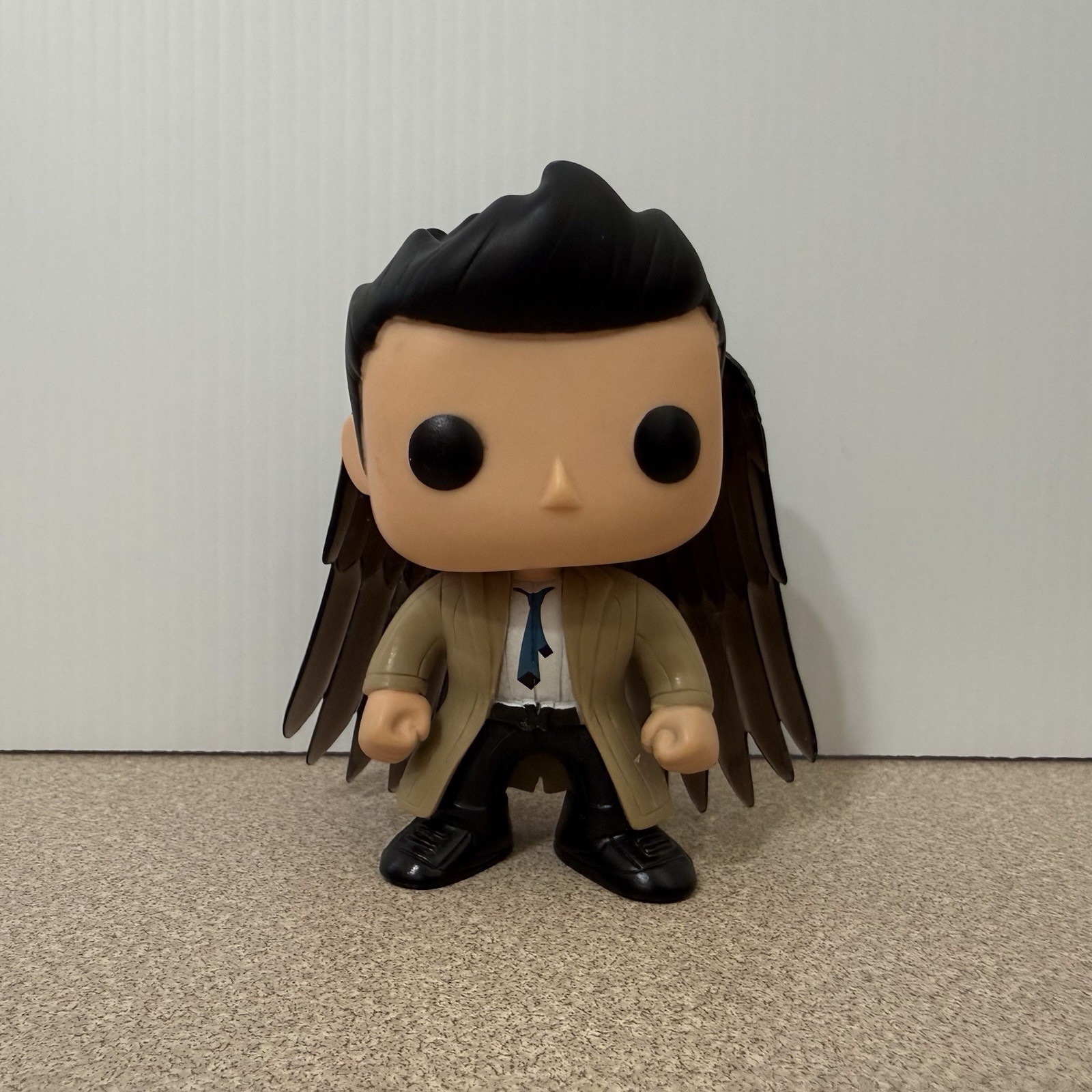 Funko Pop Supernatural Vinyl Castiel Wings #95 Hot Topic Exclusive Vaulted Loose