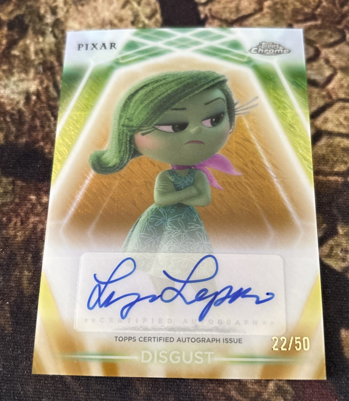 2026 Topps Chrome Disney Neon Etch Auto Disgust Liza Lapira CNA-LL /50 Gold