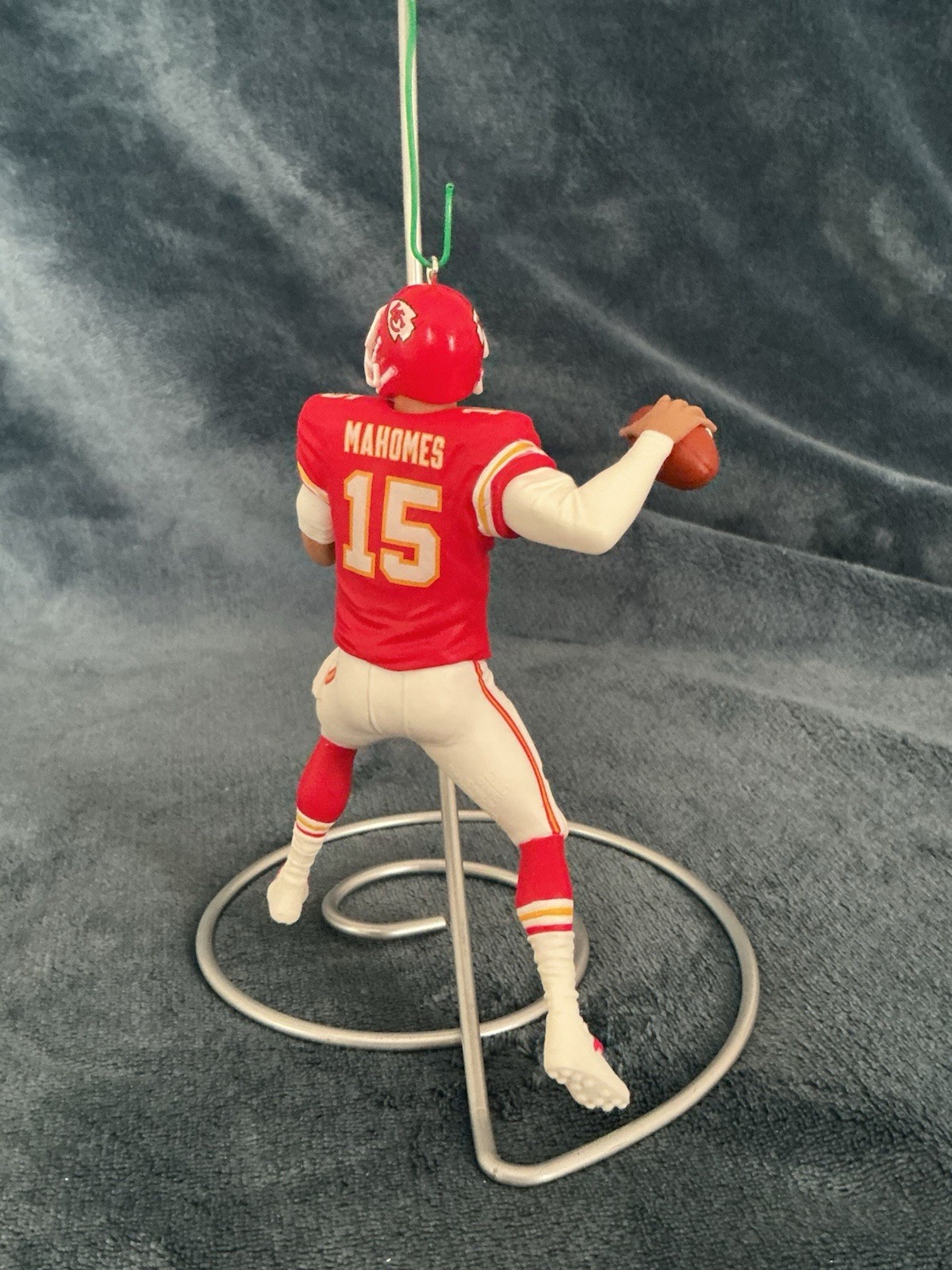 2020 Hallmark Keepsake “Patrick Mahomes II” #26 in Football Legends Series- D2