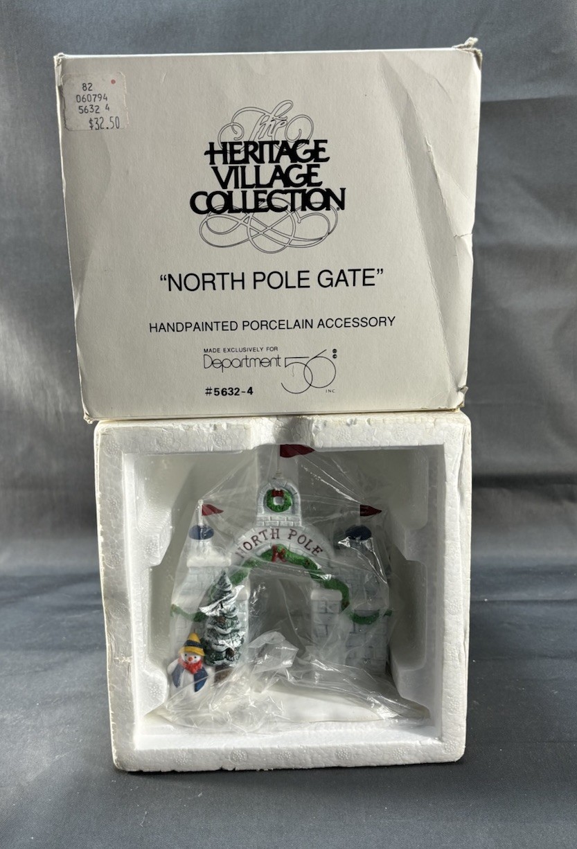 Department.56 Heritage Village Collection NORTH POLE GATE – 56-56324 Retired