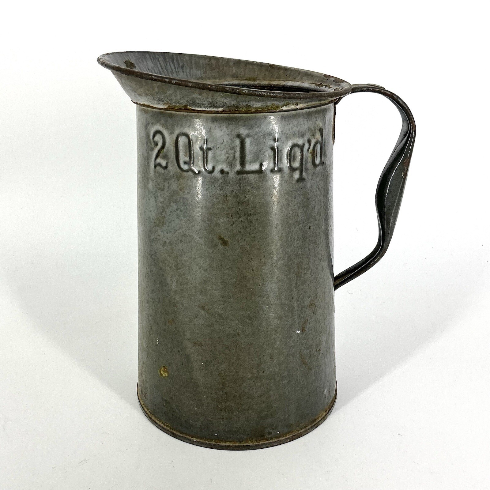 Graniteware Nesco Liquid Measure Pitcher 2 Qt Embossed Gray