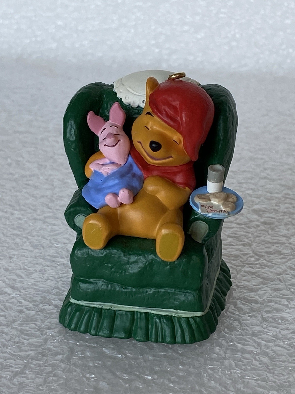 Vintage 1997 Hallmark Keepsake Ornament Winnie The Pooh “Waitin’ on Santa”