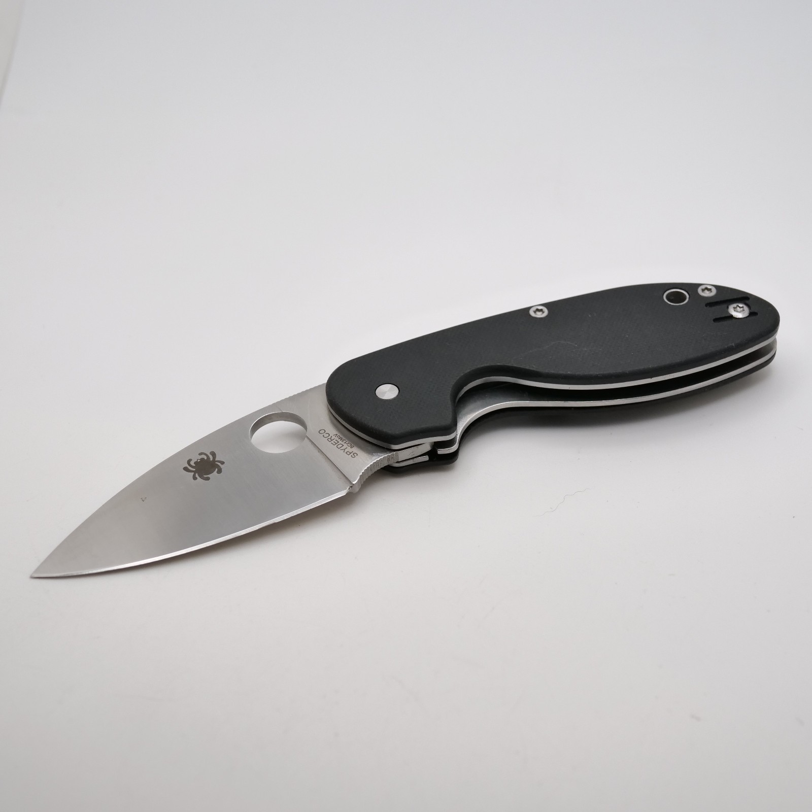 Spyderco Efficient Linerlock Folding Knife 3″ 8Cr13MoV Steel Blade G10 Handle