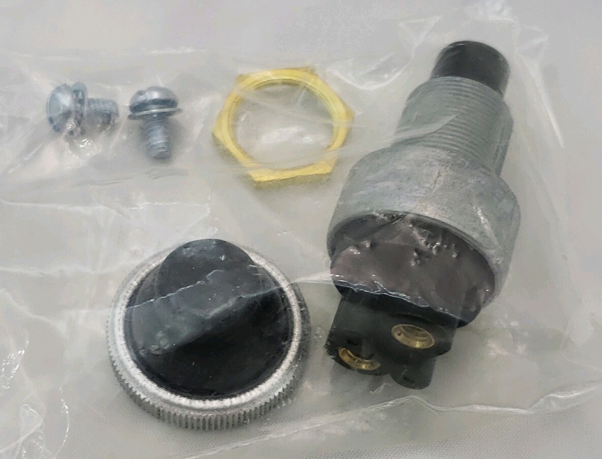 Heavy Duty Push Button Switch PN: UN42002 NSN 5930-00-132-8283 CAGE:19239