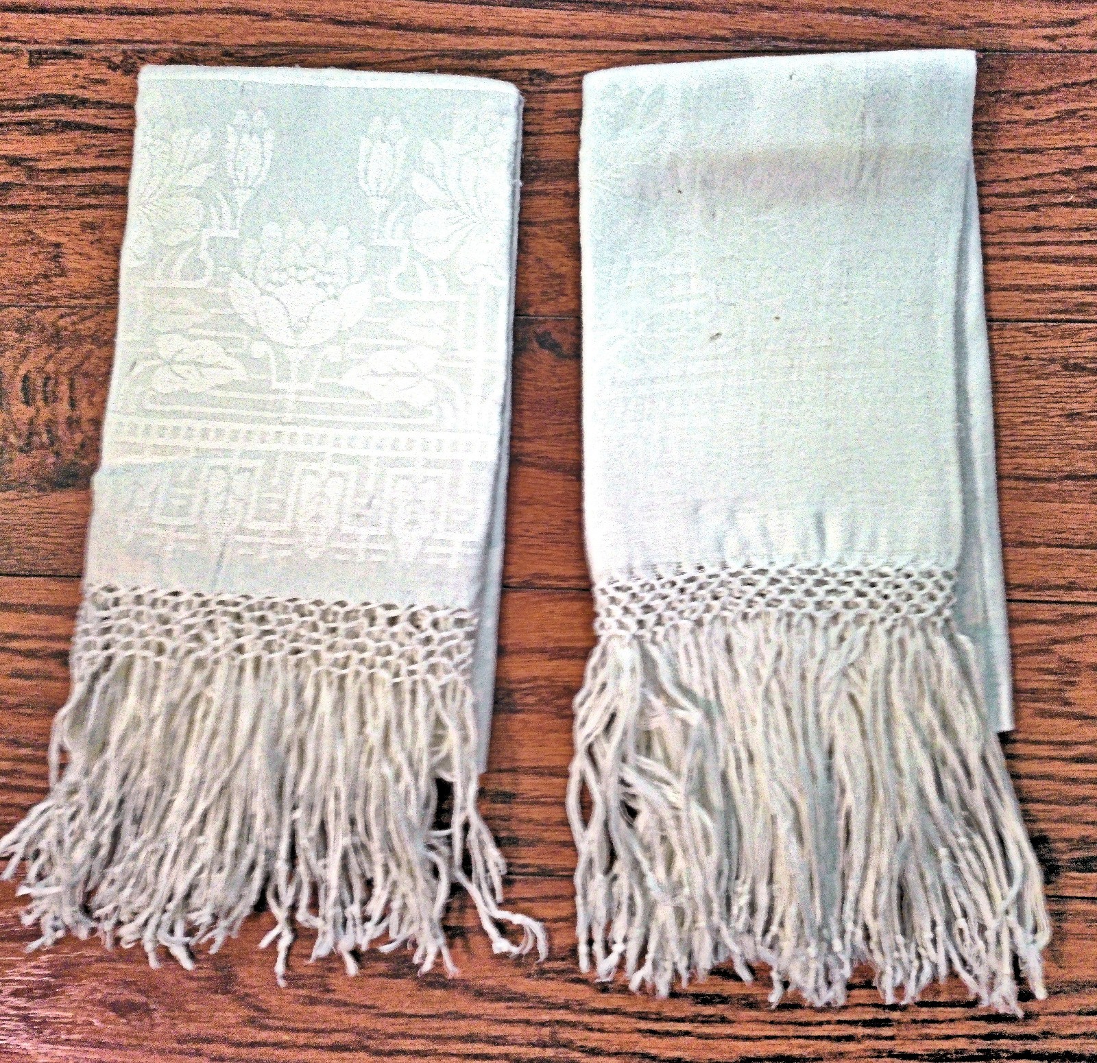 Pair Vtg Show Towels 56″ Wt Linen Damask Hand-Knotted Lace 5″ Fringe c