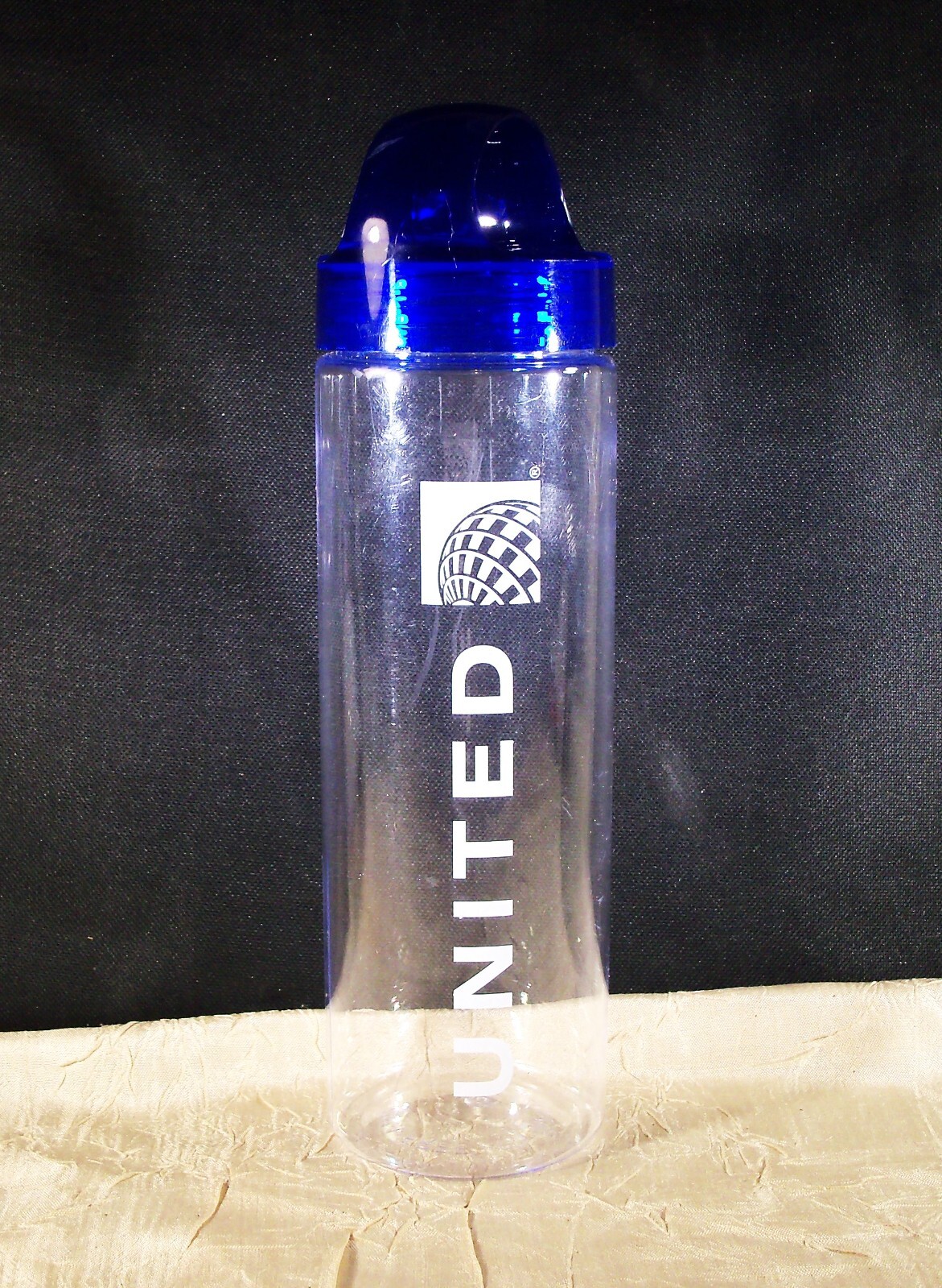 United Airlines Clear Plastic Water Bottle 20 fl. oz. BPA Free New
