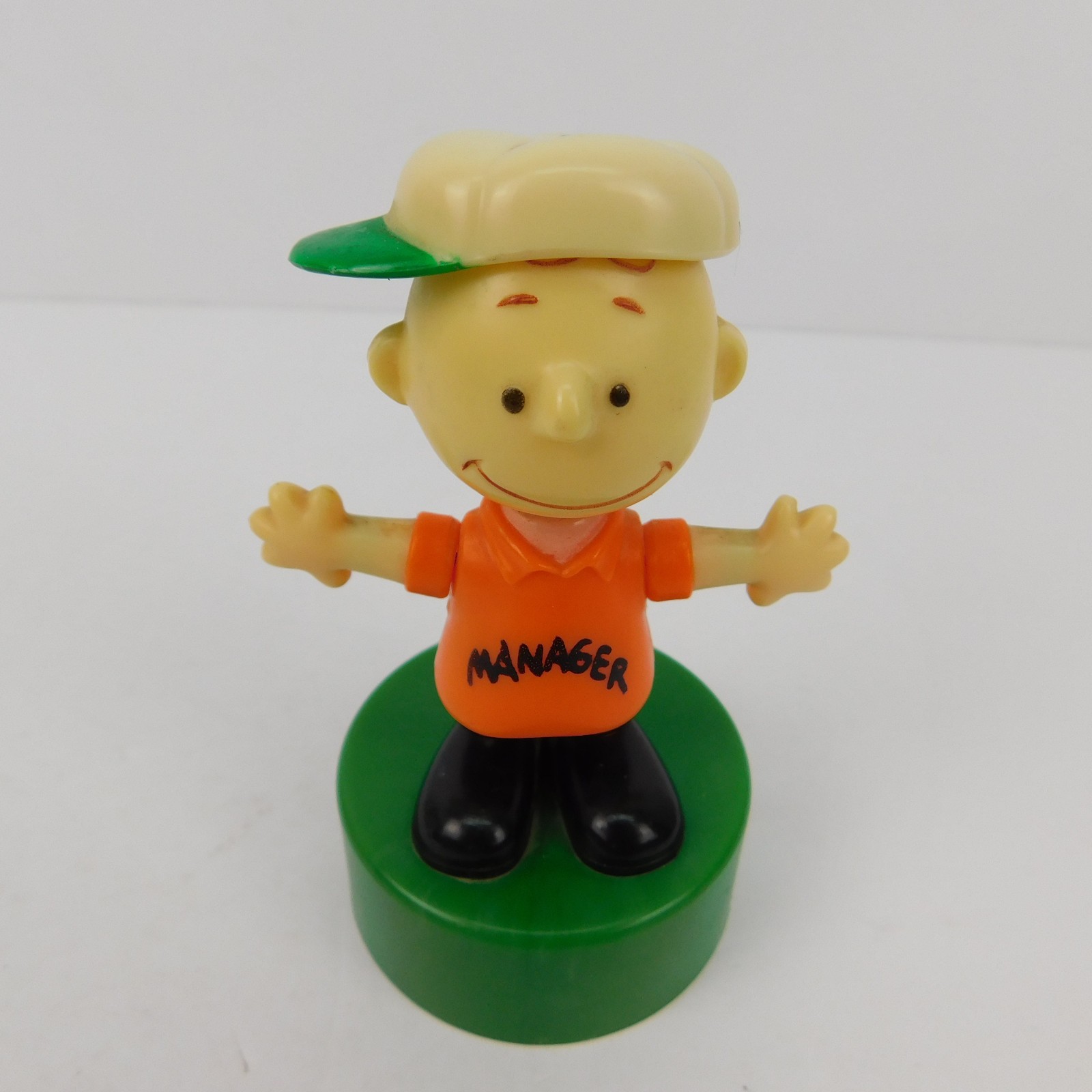 Vtg. CHARLIE BROWN Push Button Puppet by Ideal, 4.25″ Peanuts Made in Hong Kong