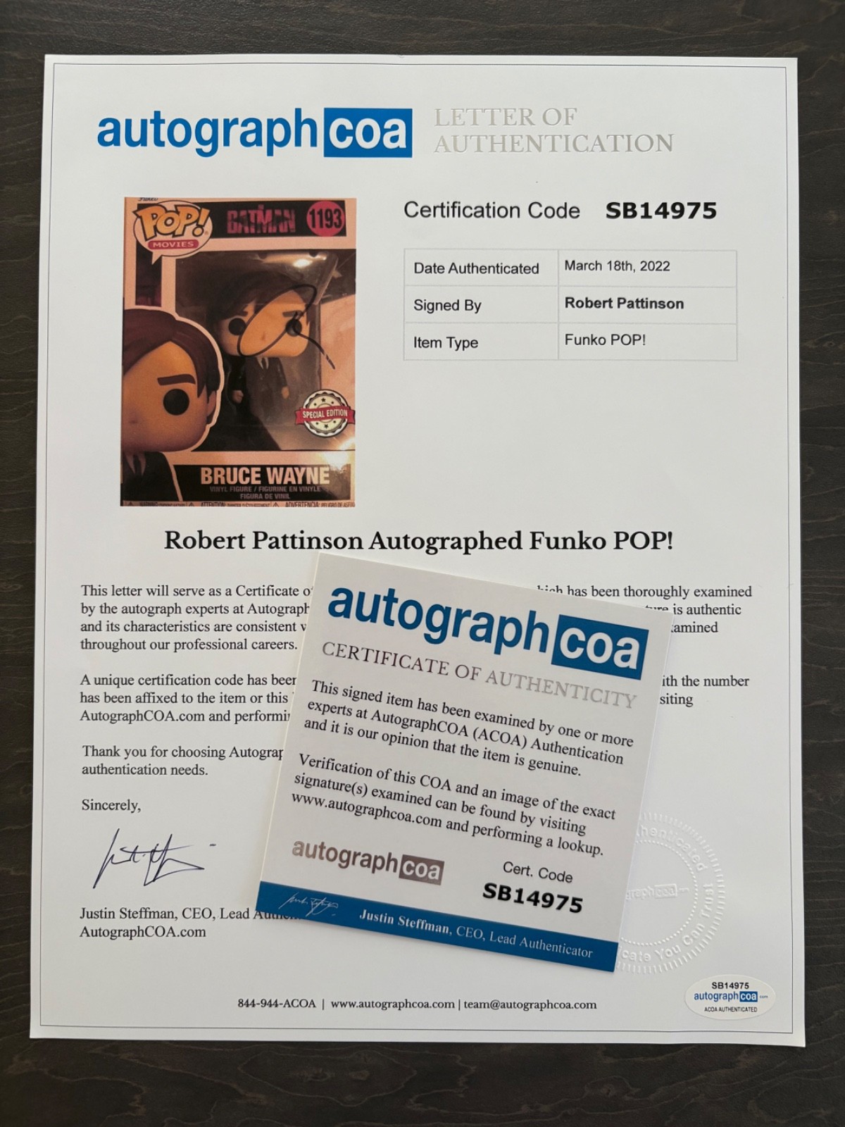 Robert Pattinson Signed Bruce Wayne Funko Pop! Autograph ACOA – The Batman