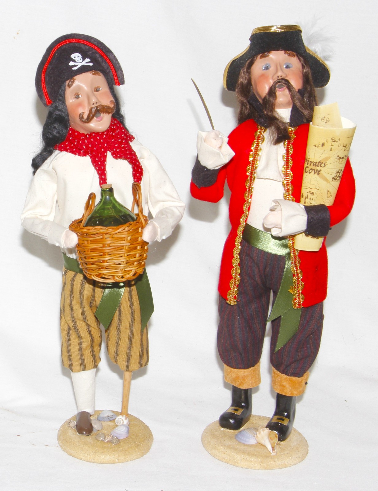 Byers Choice Pirate Capitan & Pegleg Matey Caroler – Free Shipping – New 2026