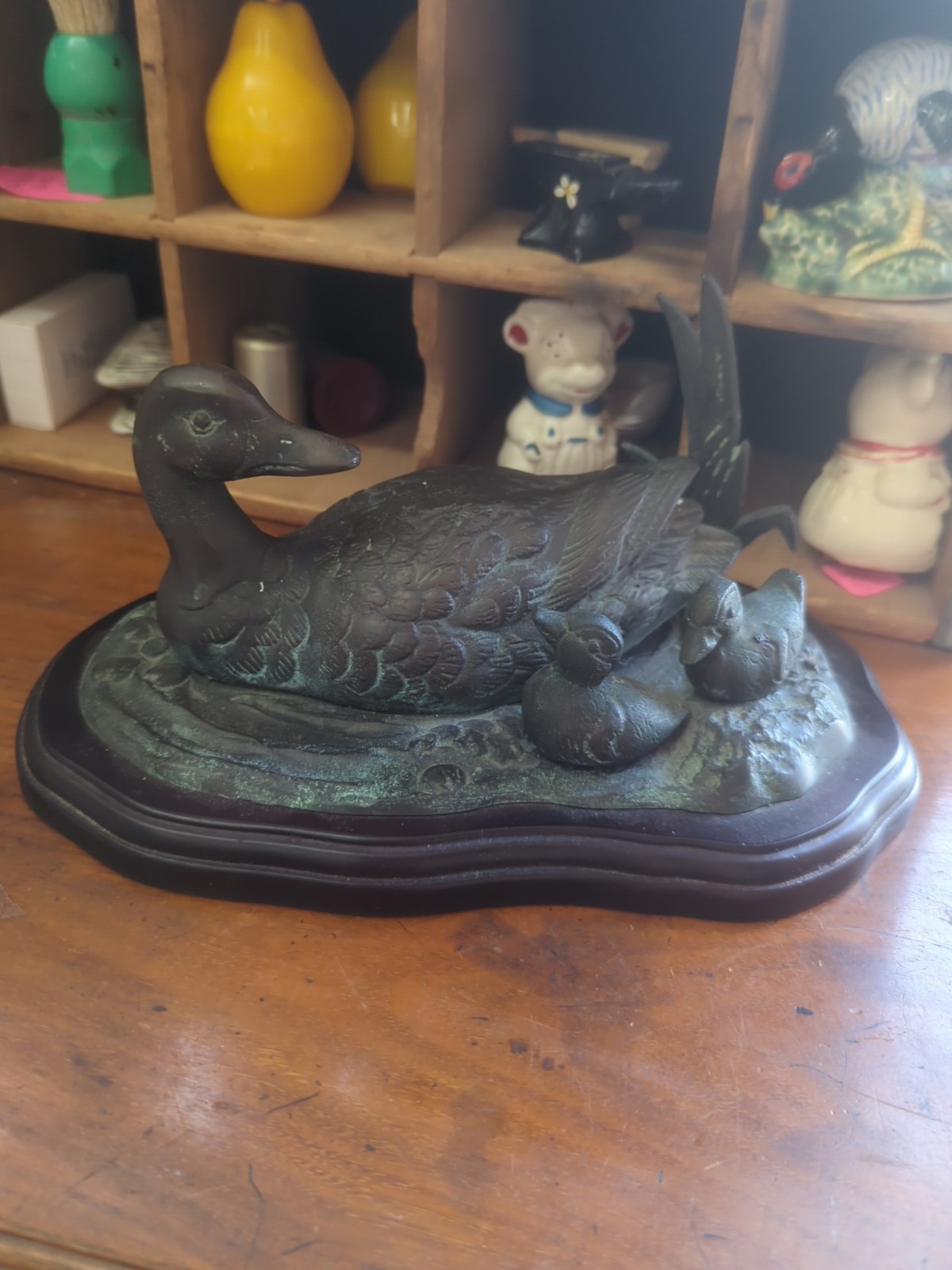 San Pacific Bronze Mama Duck & Ducklings Sculpture Statue