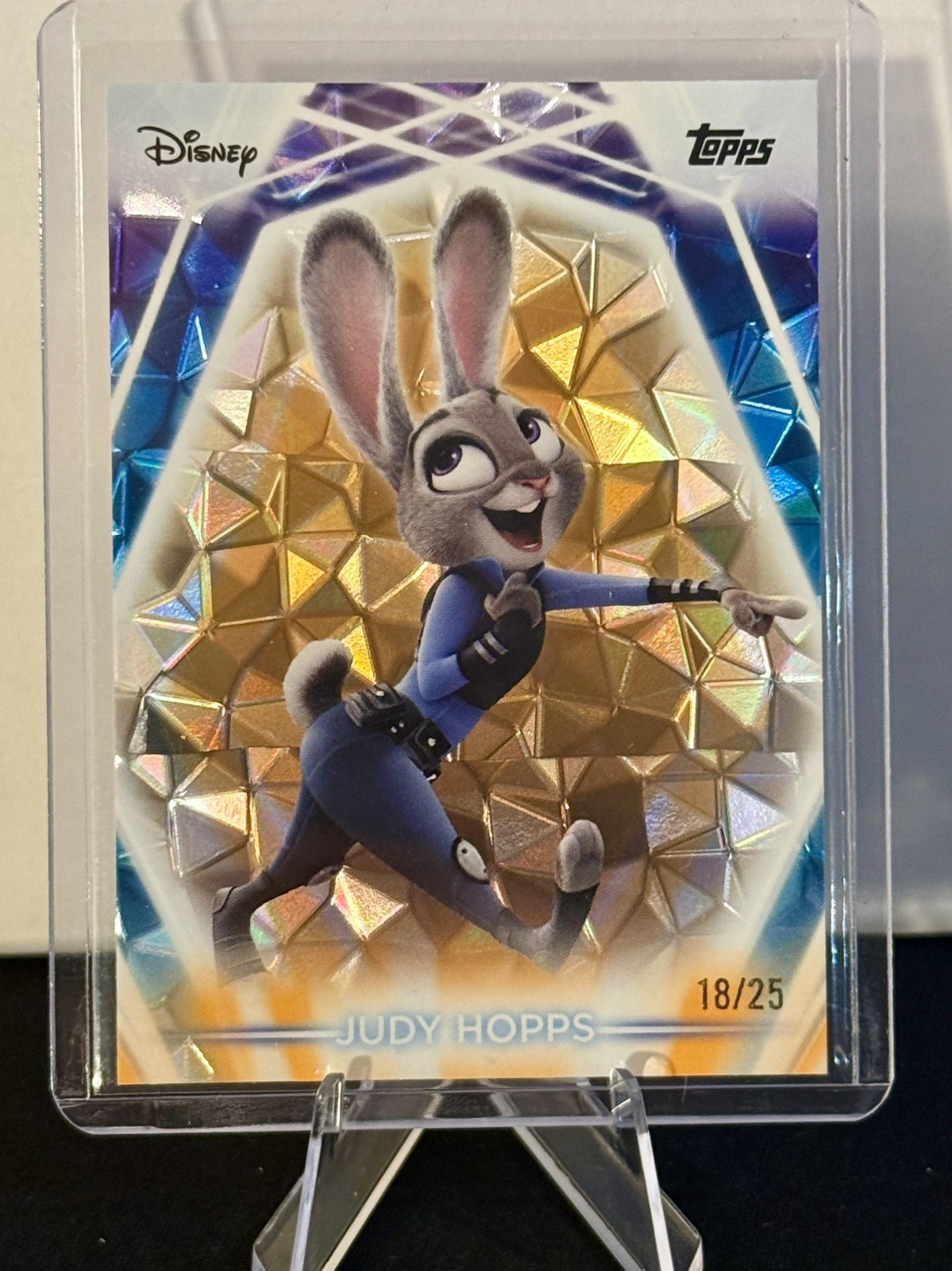 2026 Topps Disney neon – Judy Hopps /25 Orange Diamante Parallel # 62 Zootopia
