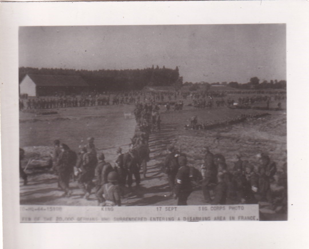 Original WWII Signal Corps Photo 20,000 GERMAN POW PRISONERS 1944 FRANCE 630