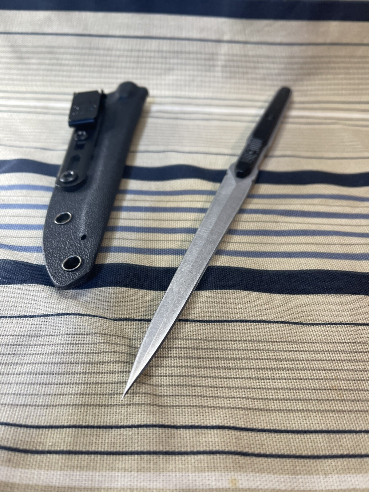 Dagger Fixed Blade Knife Double Edged Stiletto Kydex Sheath