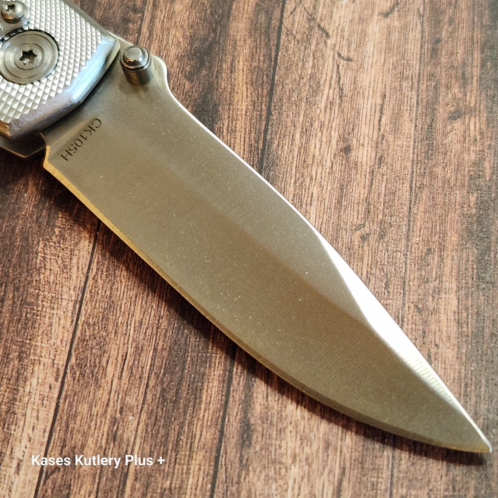 Smith & Wesson Extreme Ops Liner Lock 4.25″ Closed Folding Pocket Knife