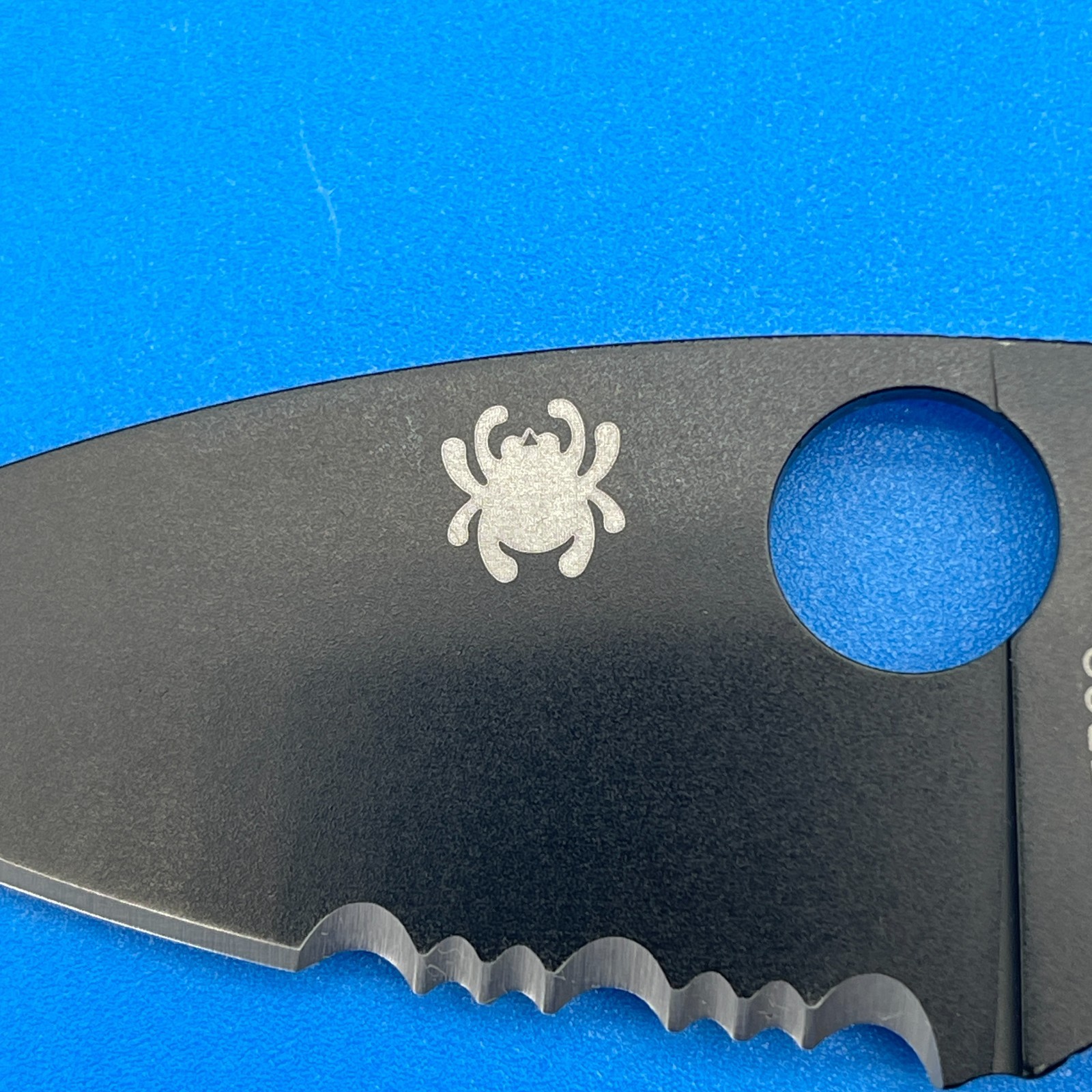 New Spyderco Efficient Knife Combo Edge Blade Black G-10 Handle – C216GPSBBK