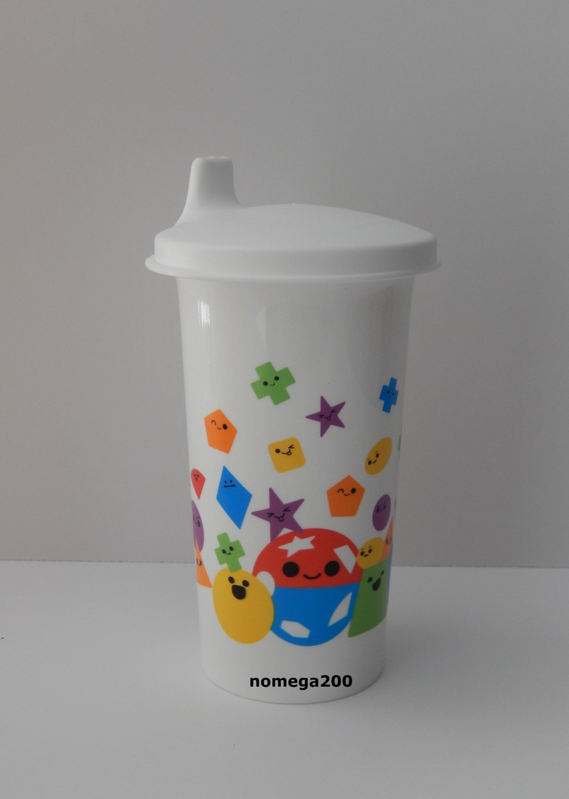 Tupperware 10-oz. Shape-0-Ball Design Bell Tumbler with White Dome Sipper Seal