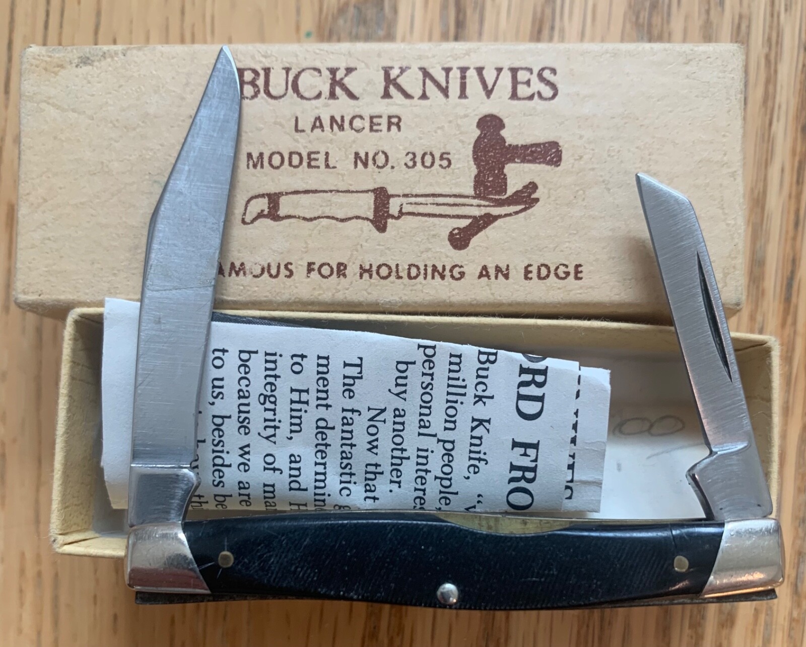 RARE NO PATTERN NUMBER BUCK #305 LANCER KNIFE LIGHTLY USED IN BOX N12