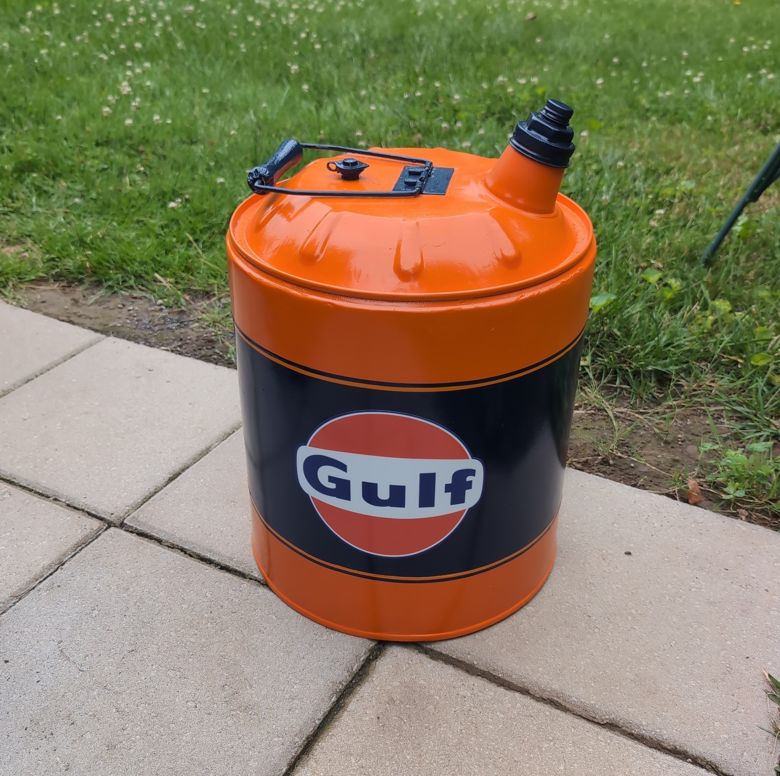 Gulf Gas Can 5 Gallons *Wood Handle*