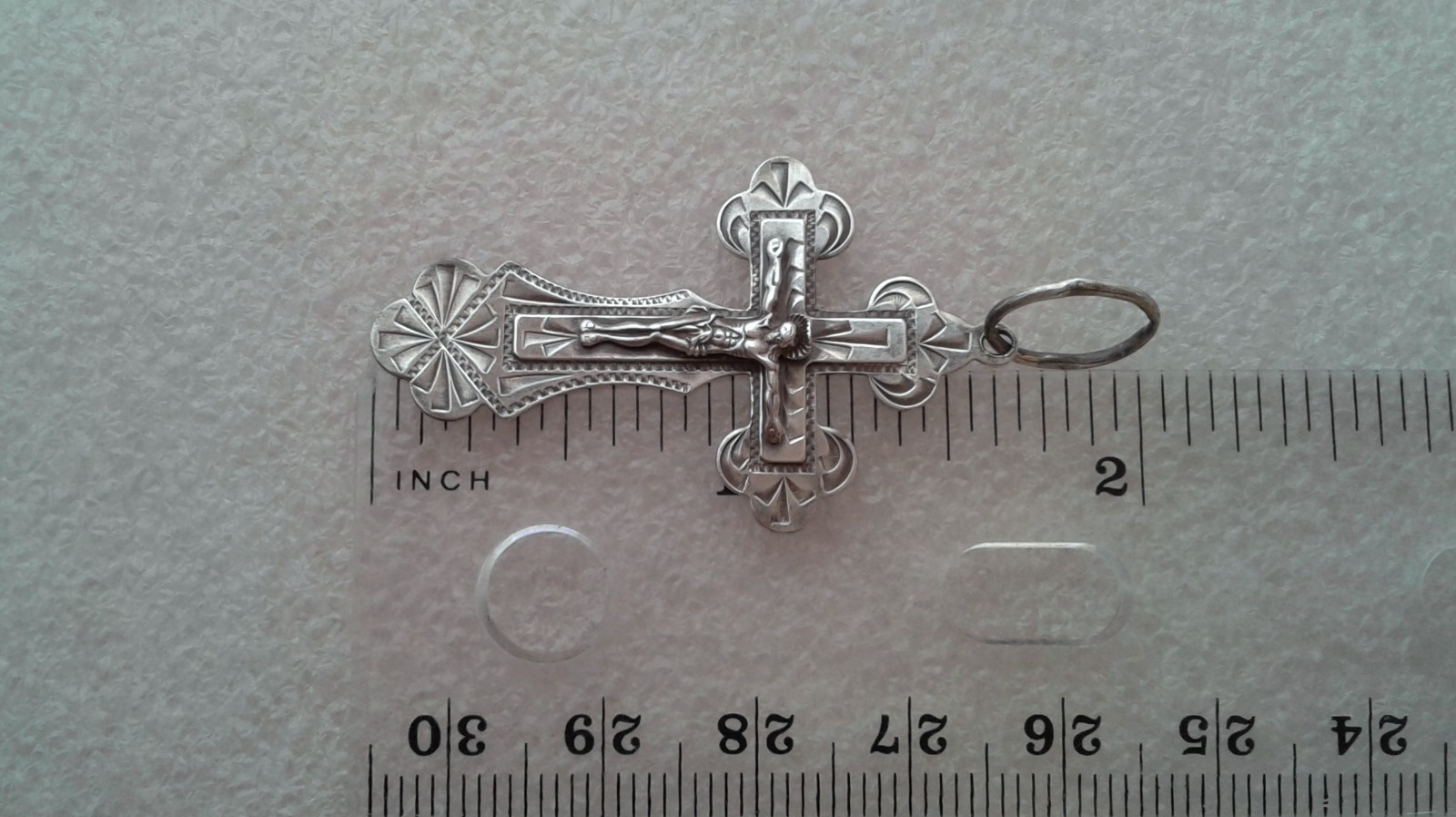VINTAGE SOLID STERLING SILVER 2” 3.1g HAND-ENGRAVED ORTHODOX CROSS and CRUCIFIX