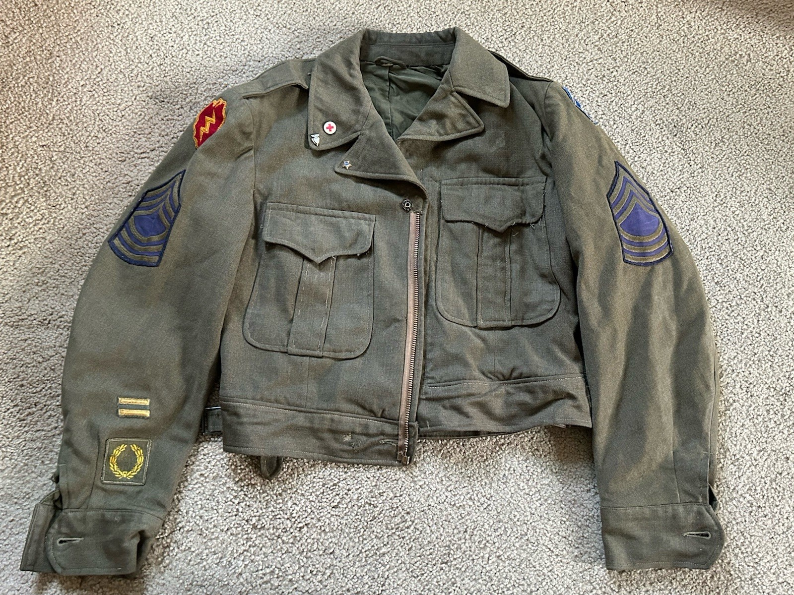 VINTAGE Jacket Military US Army Coat Korean War WWII Era w/ Pins & Medals