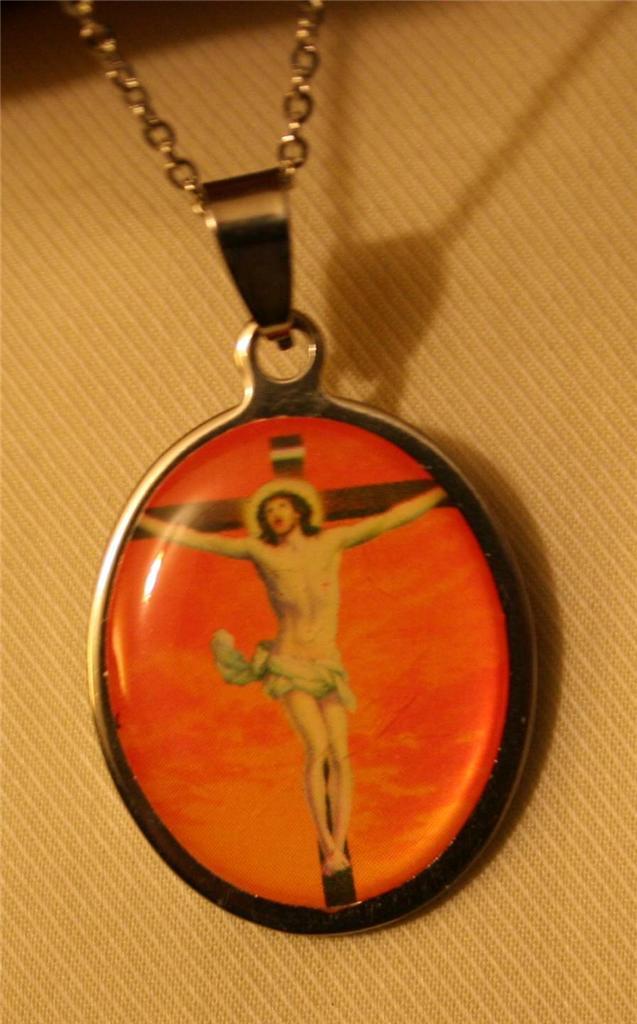 Shiny Rim Stainless Steel Crucifixion of Jesus Peach Oval Picture Medal Necklace
